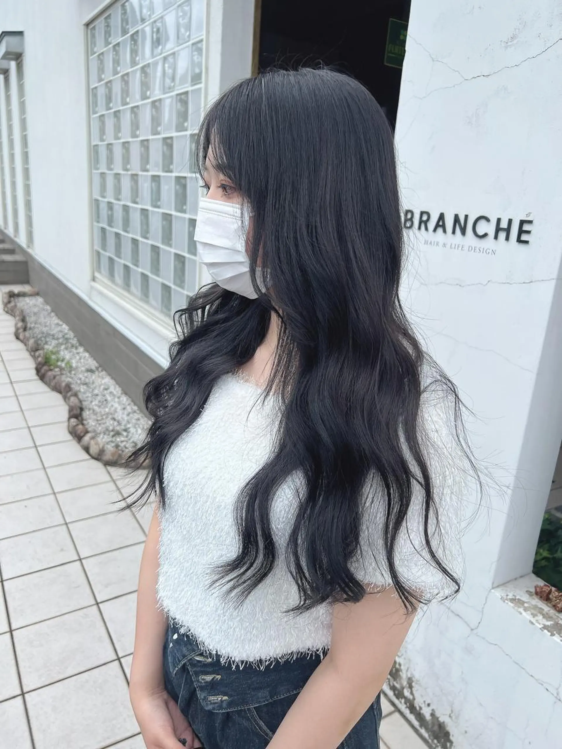ロング カラー 黒髪 グレーブラック 具志 正太のヘアスタイル