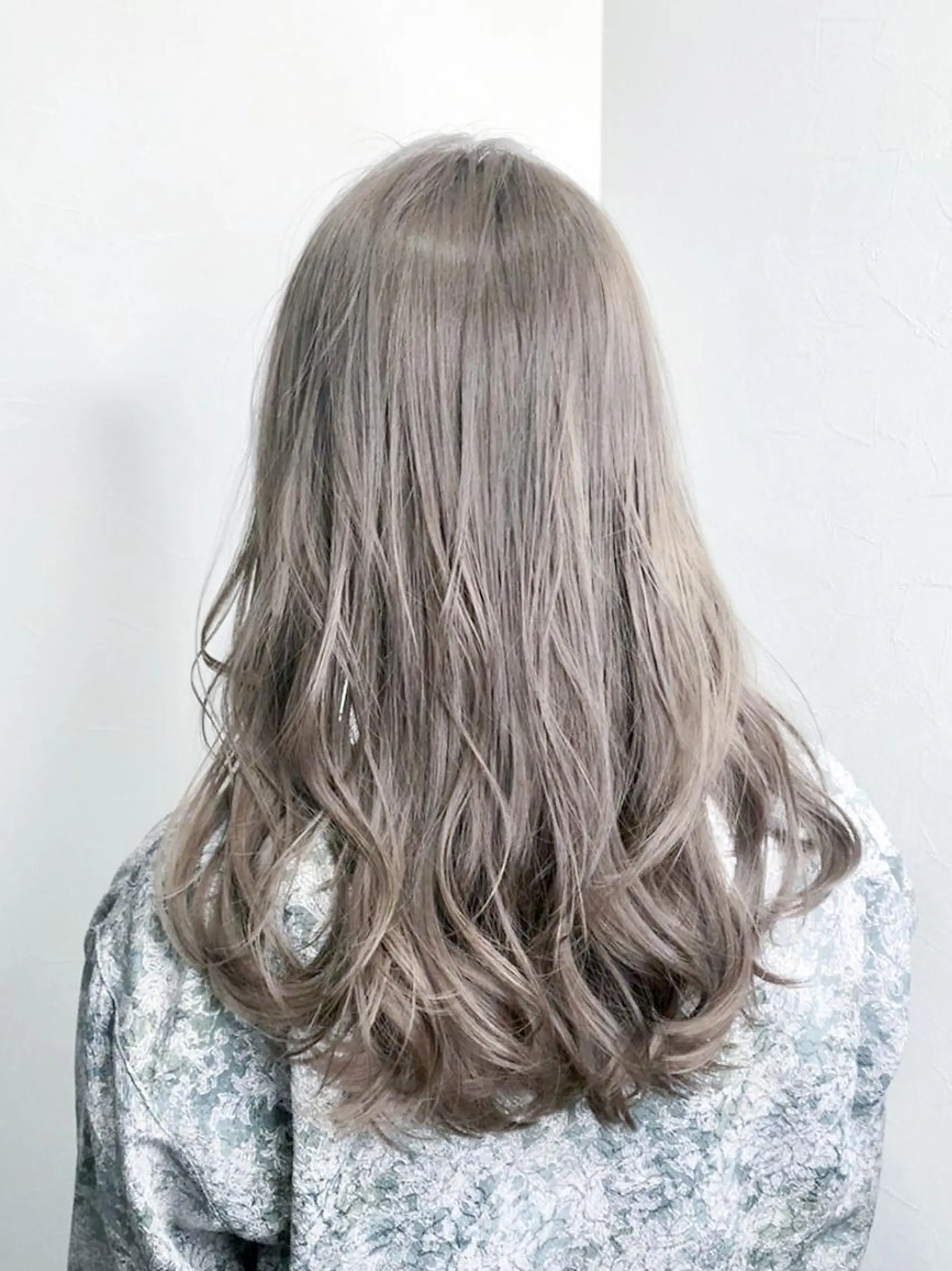 ロング カラー ヘアアレンジ VIM hairおもろまち店のヘアスタイル