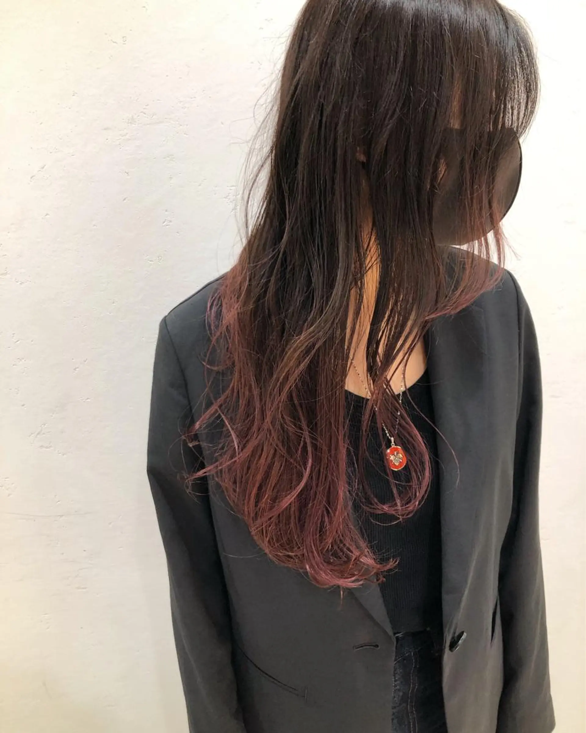 セミロング カラー バレイヤージュ グラデーションカラー レッドカラー レイヤーカット ニュアンスカラー🫧 加納のヘアスタイル