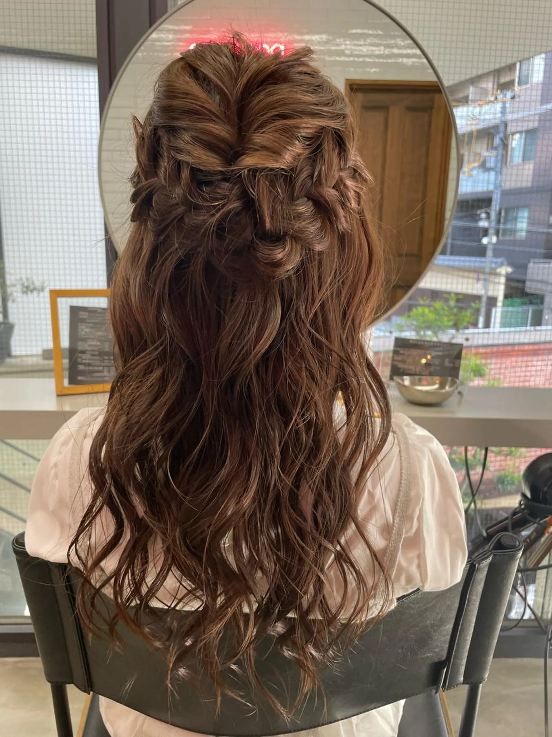 ロング ヘアアレンジ ハーフアップ ロング やすだ しおりのヘアスタイル