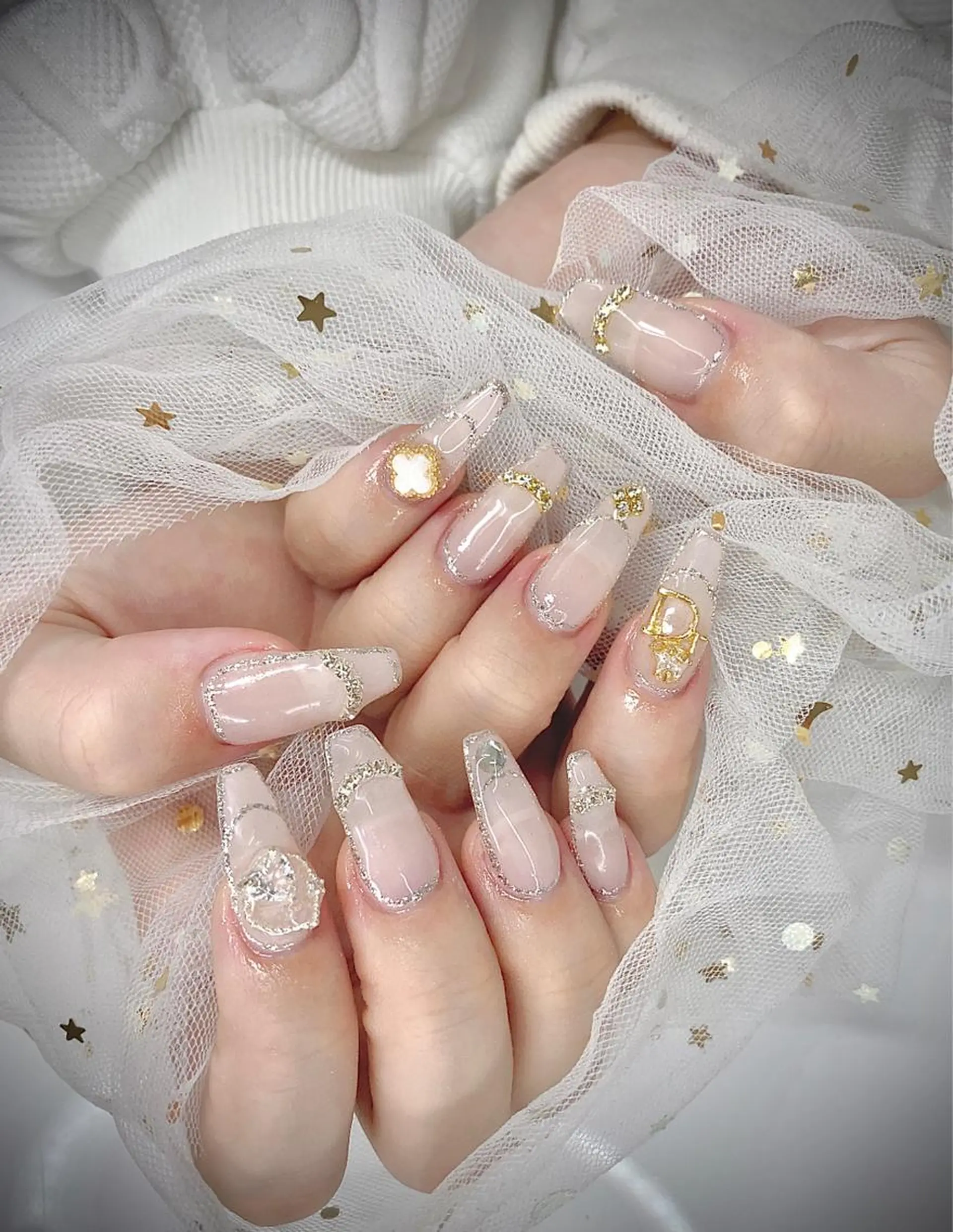 ネイル I-nailロング /ワンホン/キラキラのネイルデザイン