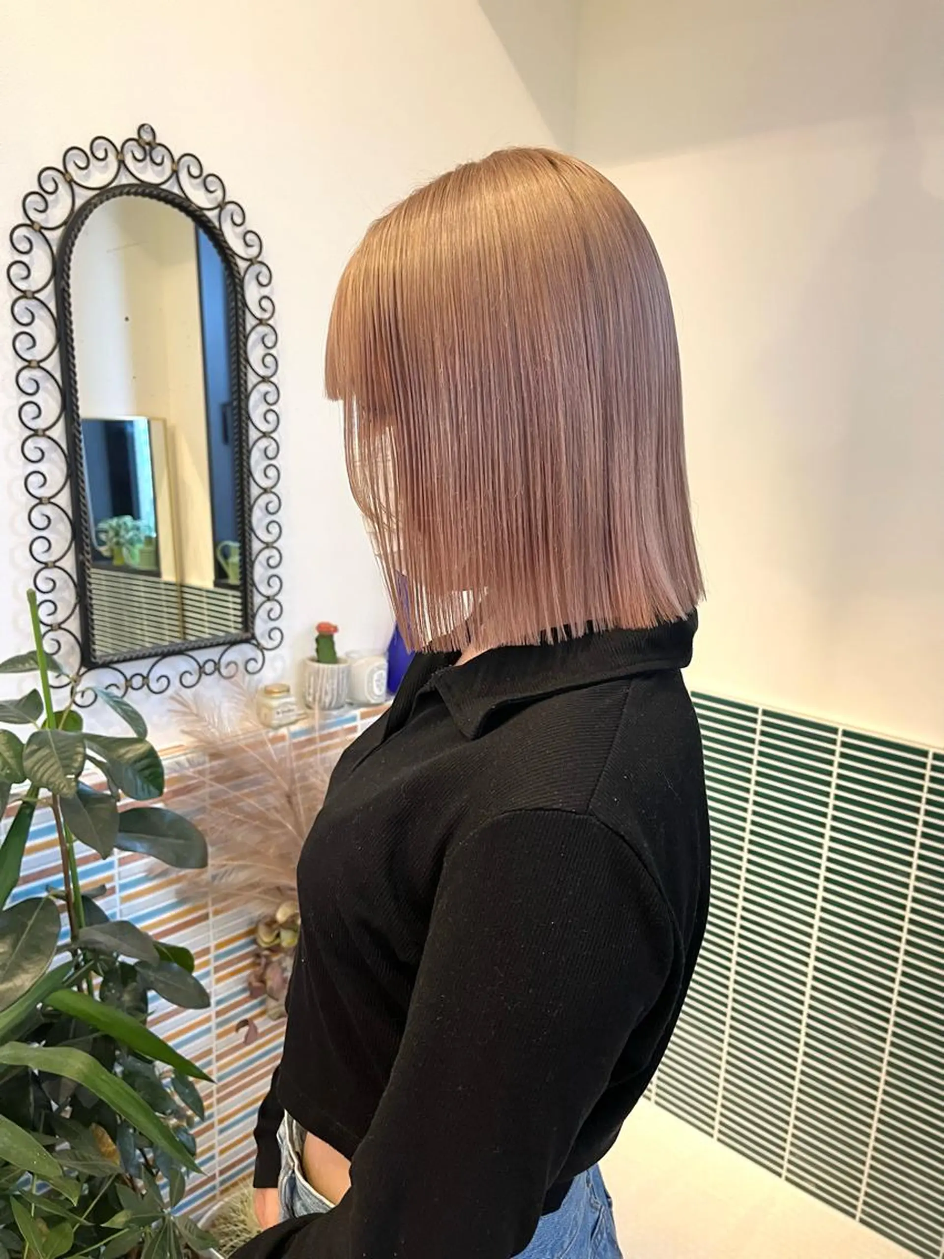 ミディアム カラー ベージュカラー ヘアカラー トリートメント 🩷ハイトーン透明感 レイヤー🩷ユリカのヘアスタイル