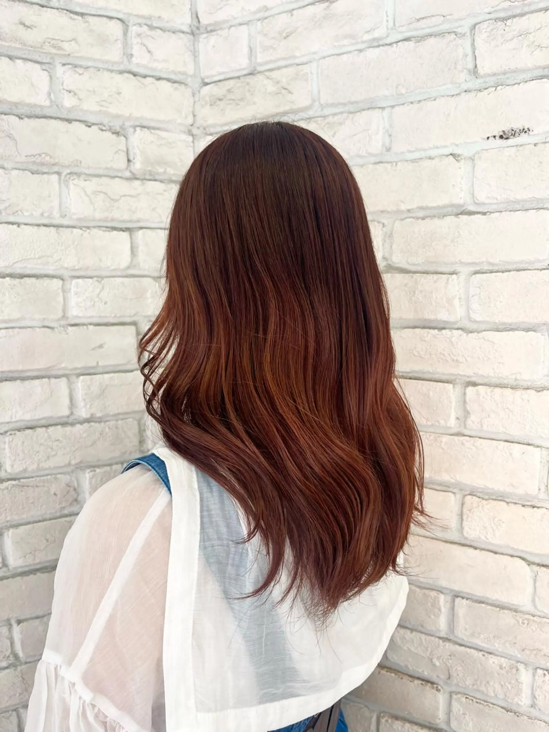 セミロング カラー ブリーチ ブリーチなしカラー オレンジ ヘアカラー ハイトーンカラー シールエクステのヘアスタイル