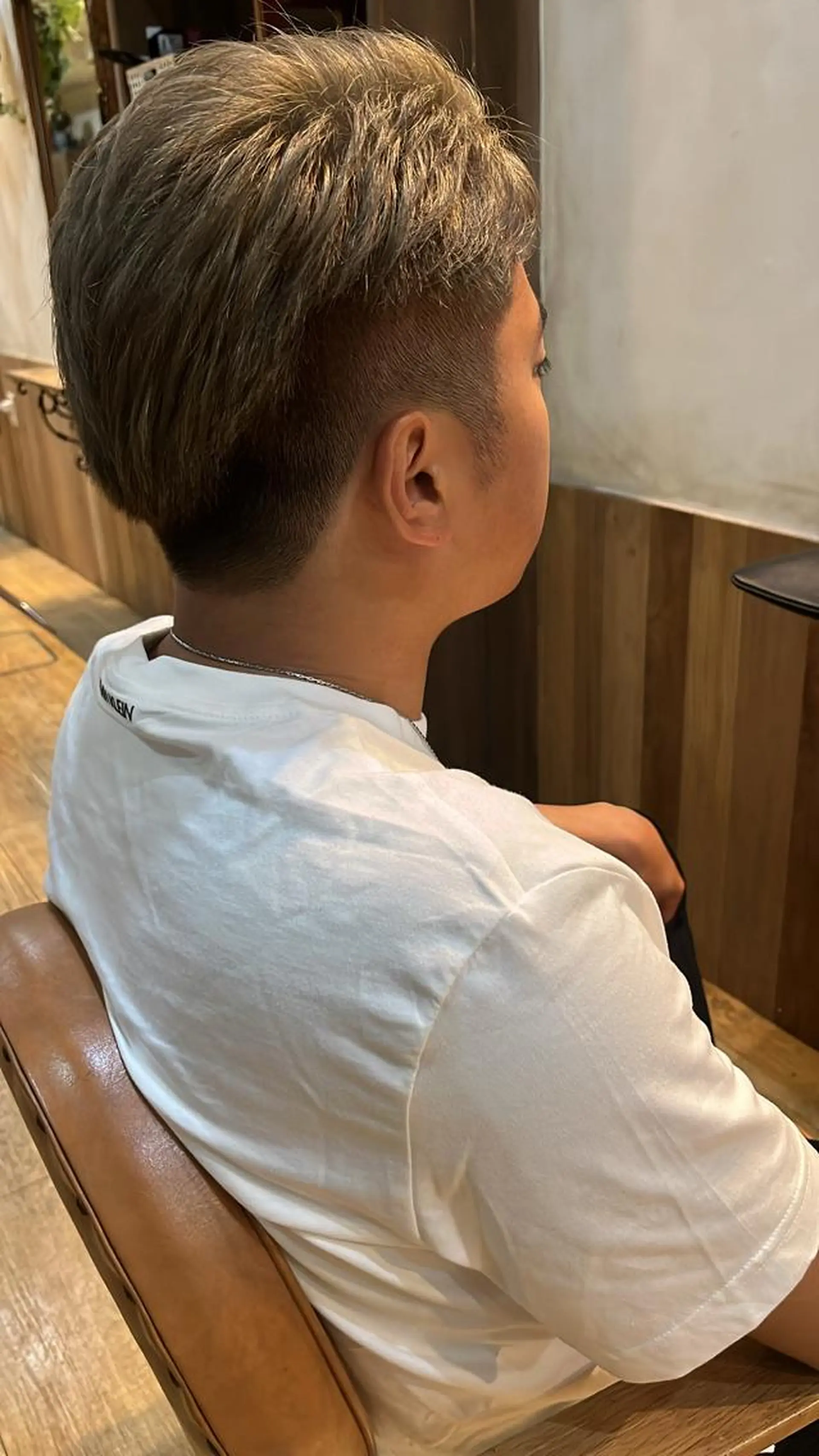 カラー メンズ メンズハイトーン ハイトーンカラー 田村 優歩のヘアスタイル