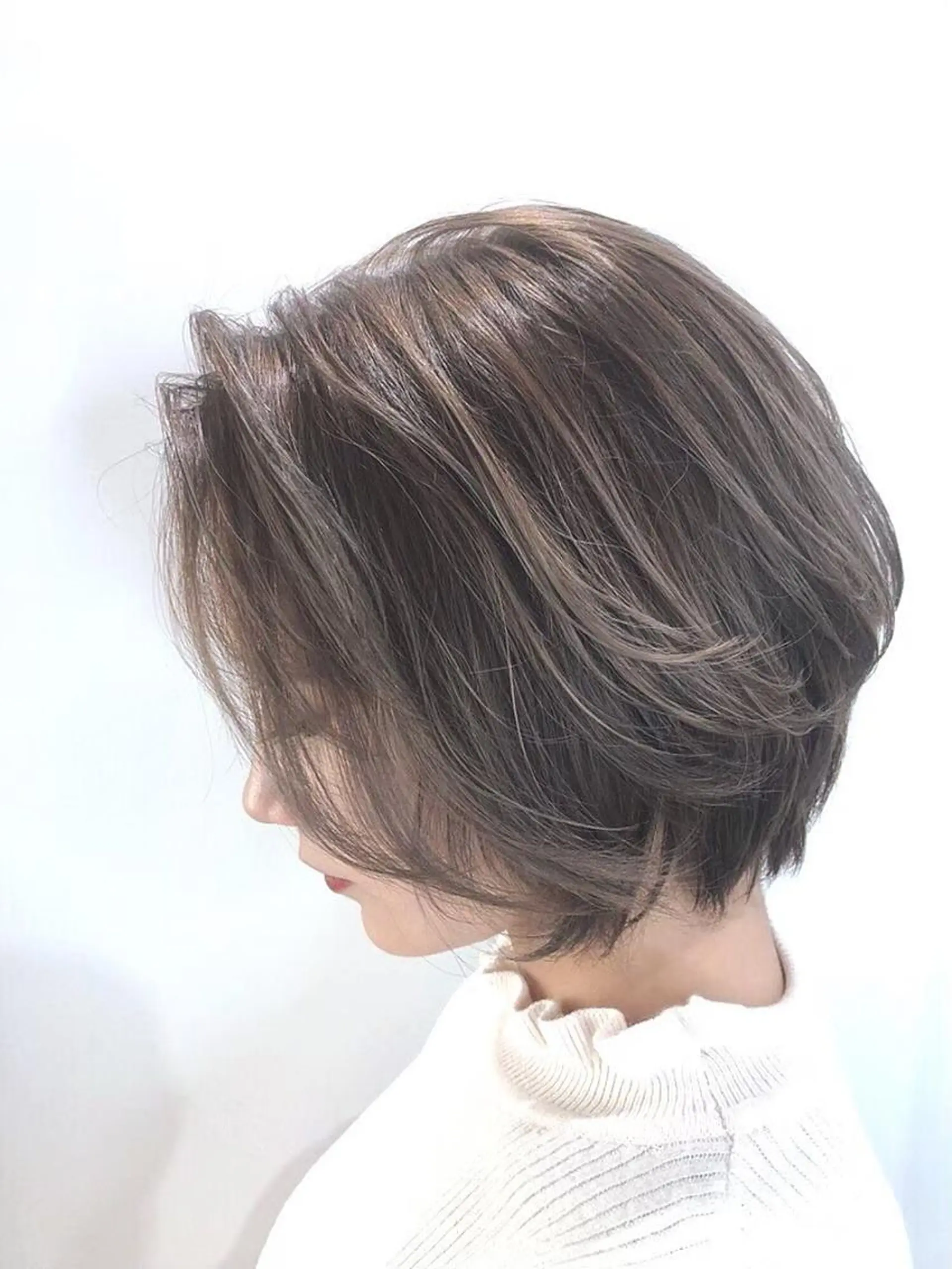 ショート カラー ヘアカラー トリートメント ☕️ベージュカラー 内藤光哉☕️のヘアスタイル