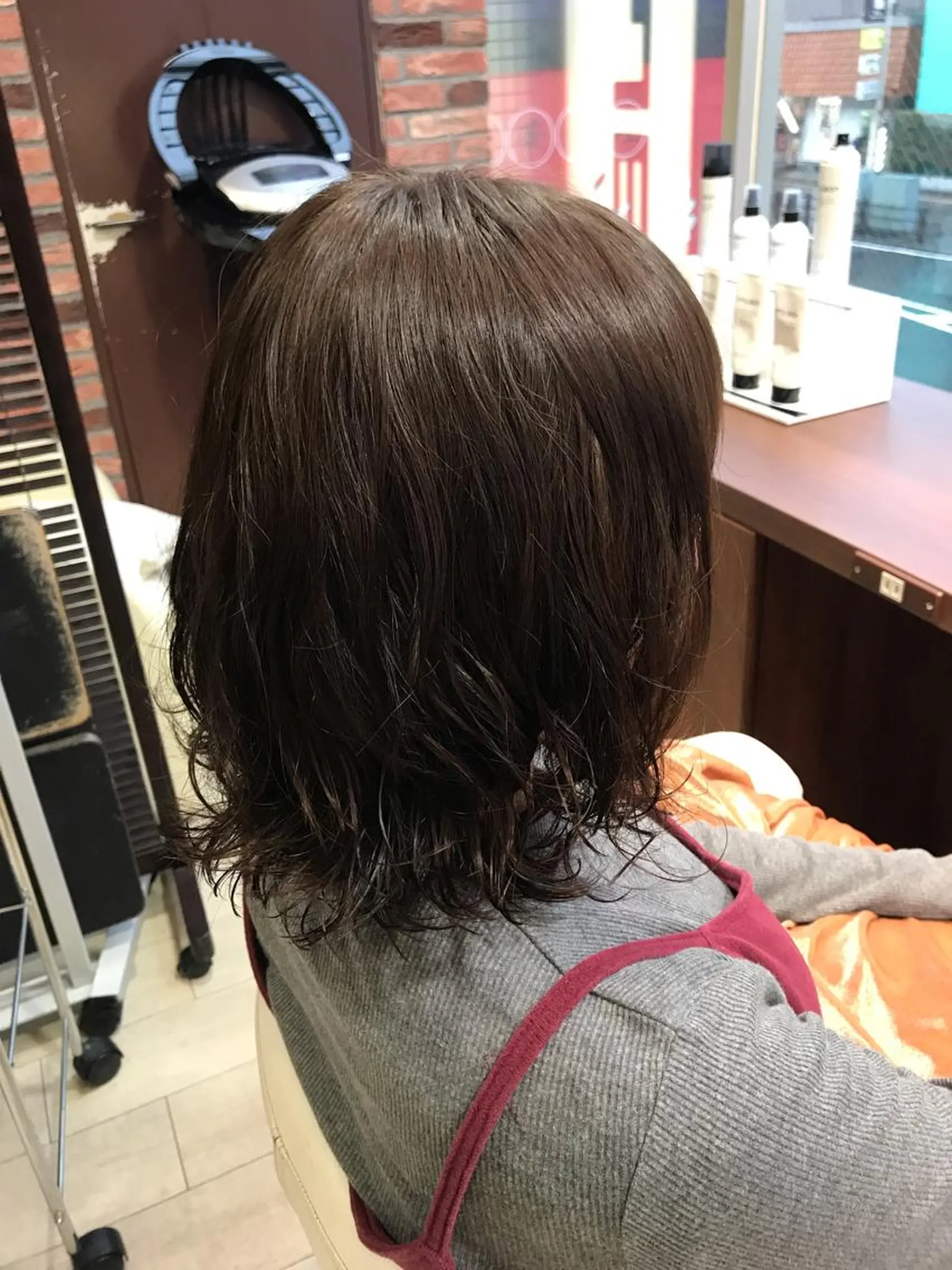 セミロング カラー 一ノ瀬 蘭のヘアスタイル