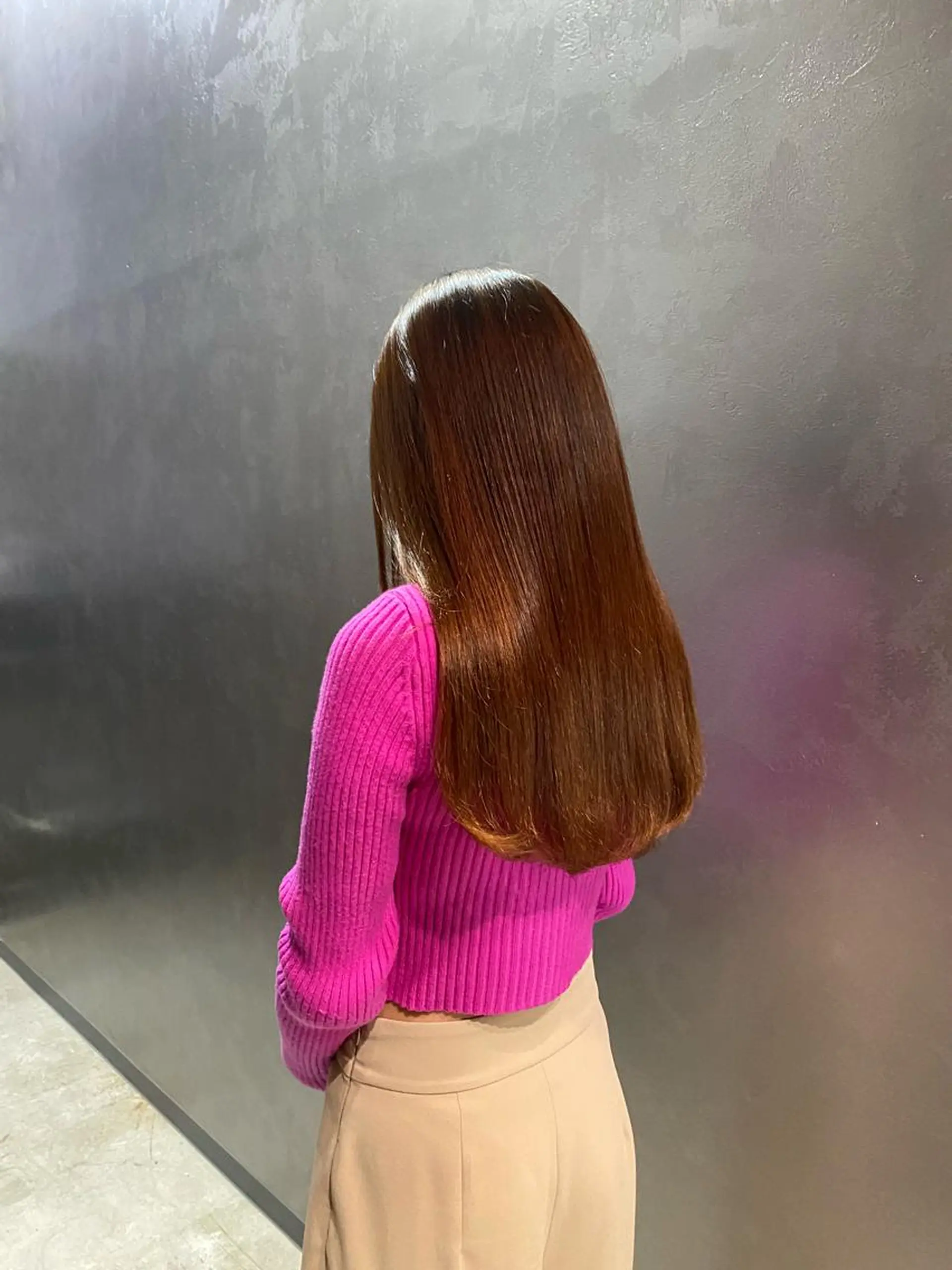 ロング 羽根 ひよりのヘアスタイル