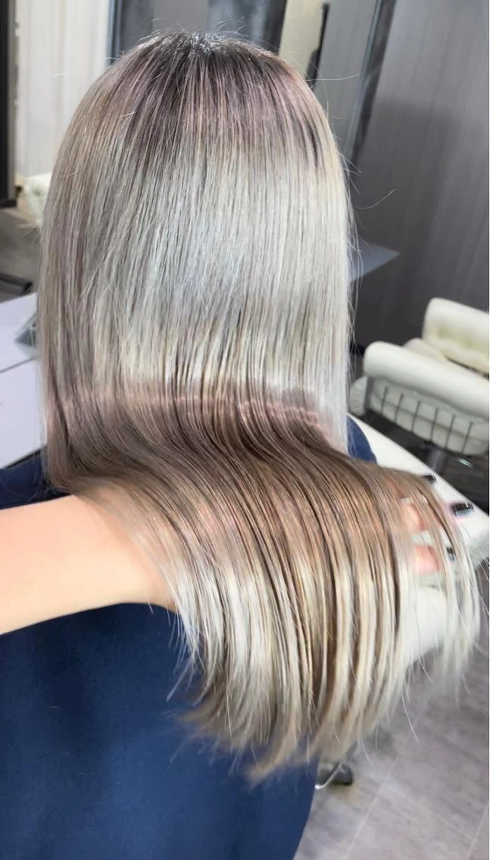 ロング カラー ブロンド 外国人風カラー トリートメント Merlyosaka所属・Merlyosaka 早川未来のヘアスタイル