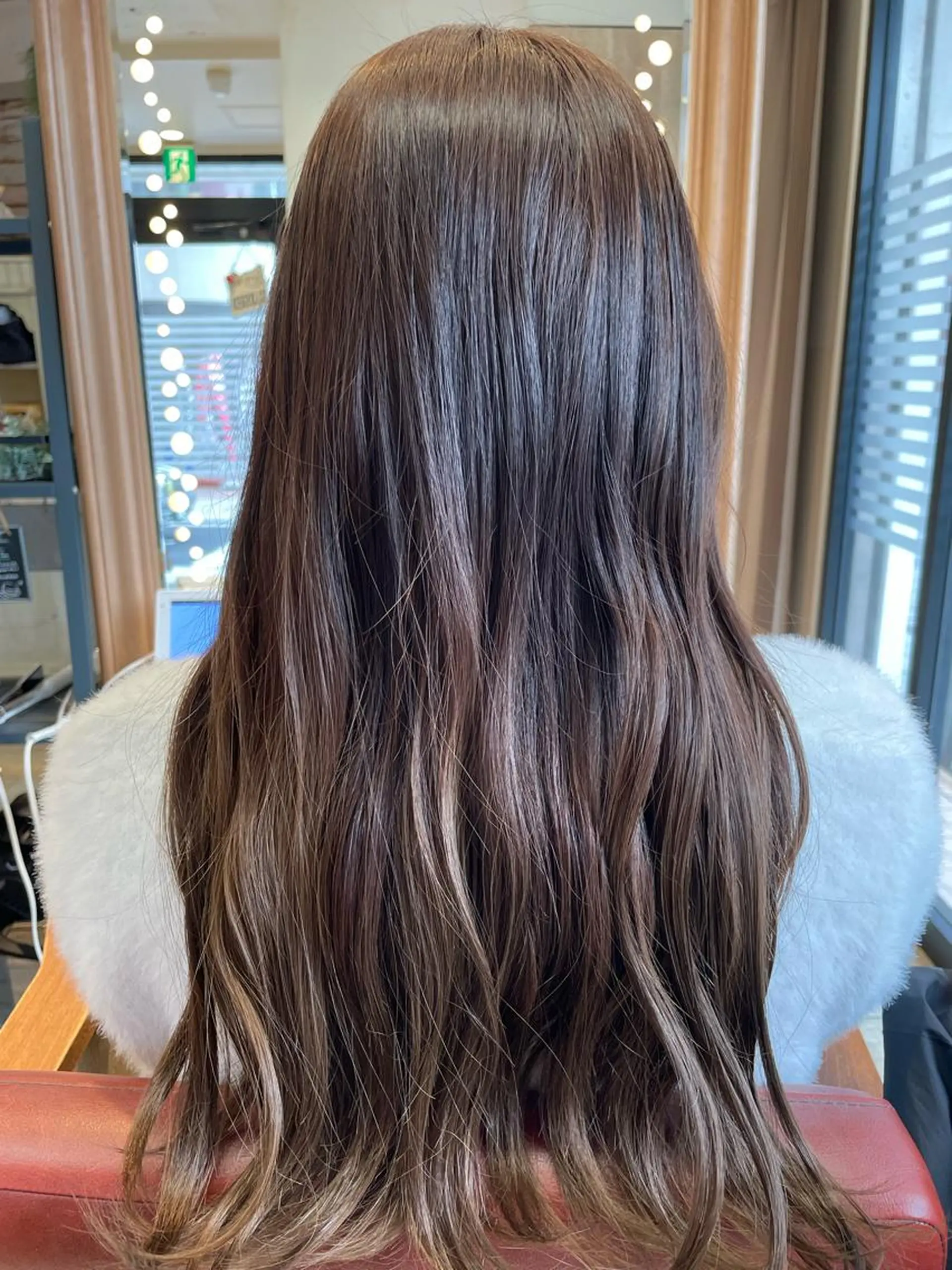 ロング カラー ブリーチ グラデーションカラー ✨横須賀髪質改善✨️ 加藤 百音のヘアスタイル