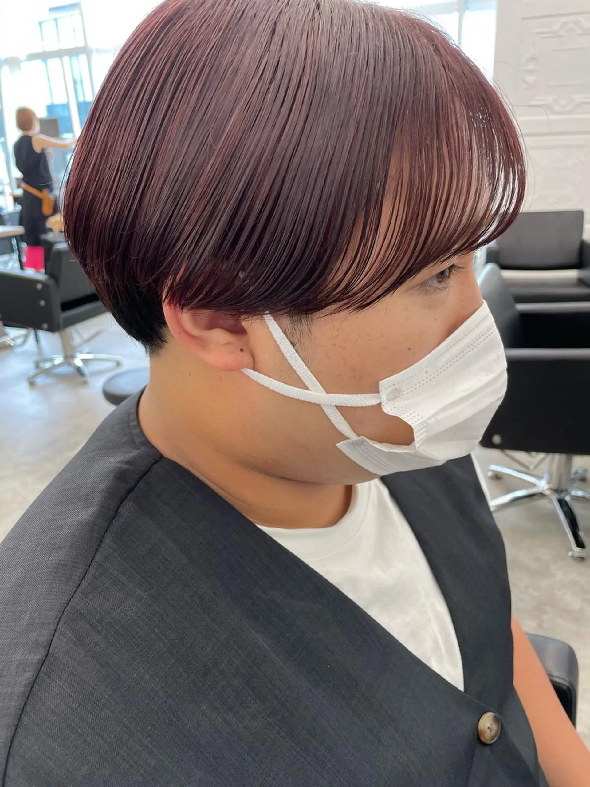 ショート カラー ブラウンカラー カシス ショートヘア レイヤー/ショート透 明感カラー/西田祐賀のヘアスタイル