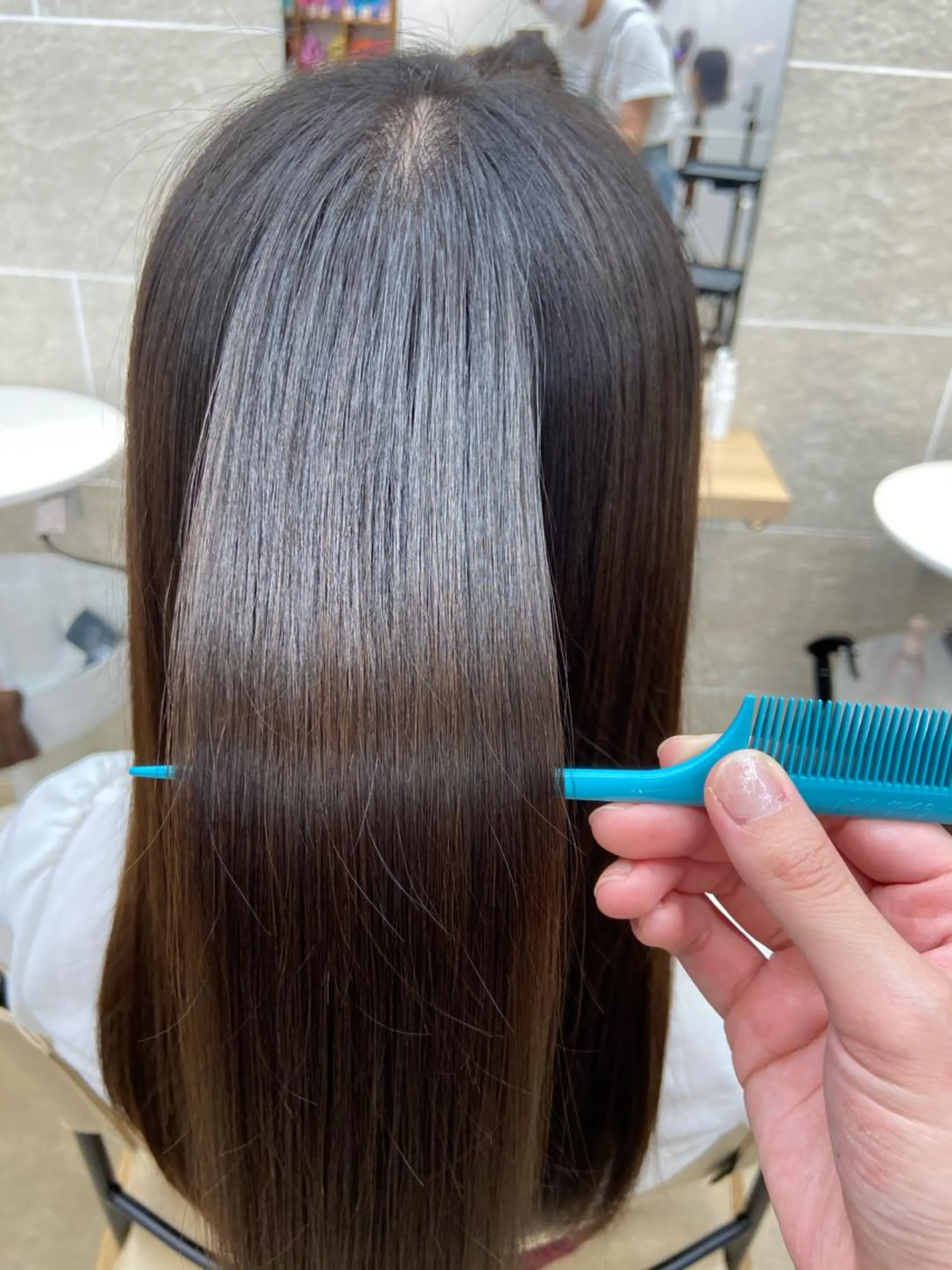 ミディアム カラー sand   横浜所属・小林 叶佳のヘアスタイル