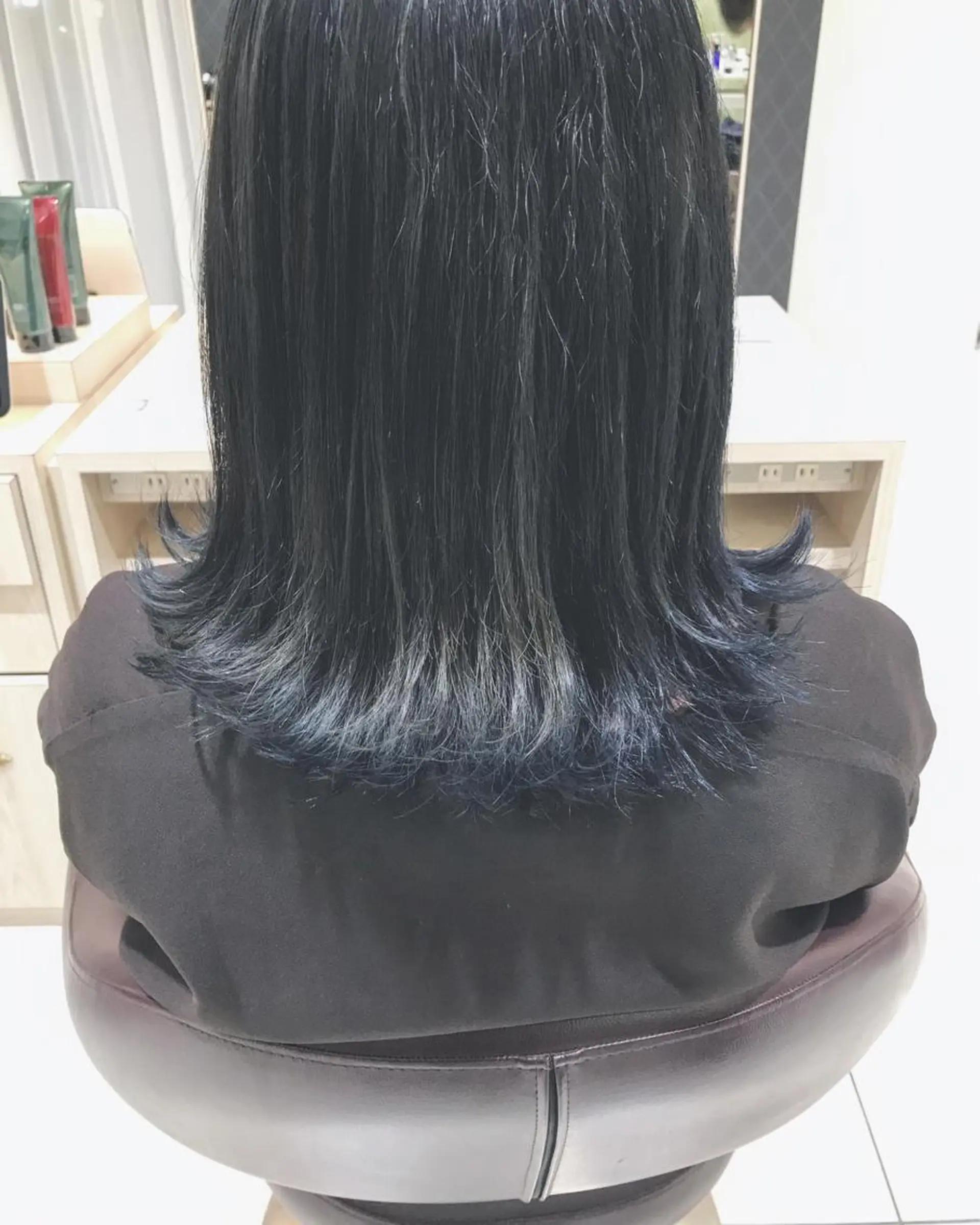 ショート カラー ブルーカラー ブルージュ グレージュ 豊田 恭平のヘアスタイル