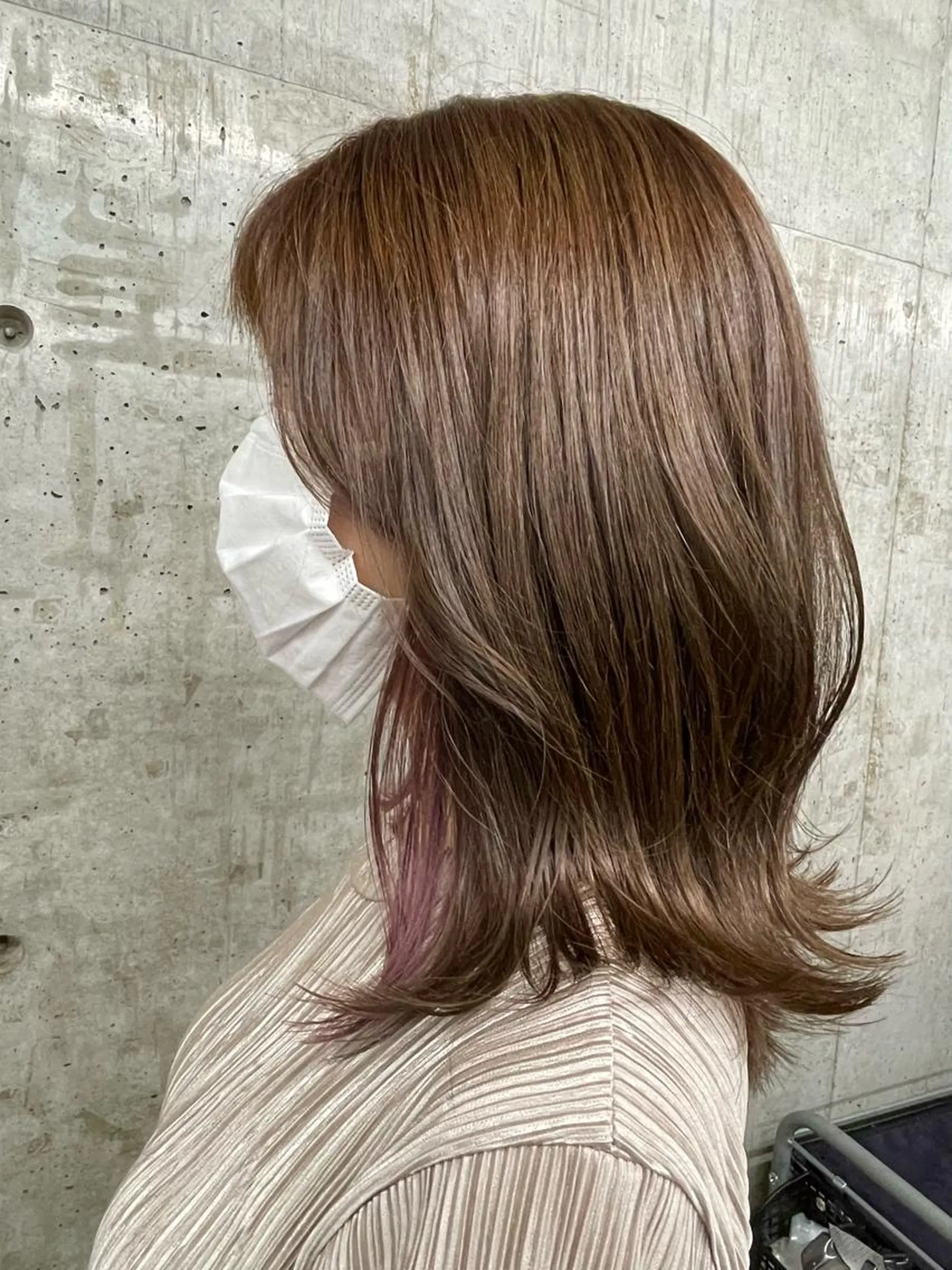 ミディアム カラー ブリーチ イヤリングカラー ラベンダーカラー ラベンダーピンク ピンクカラー ボブ/透明感カラー EMIRIのヘアスタイル