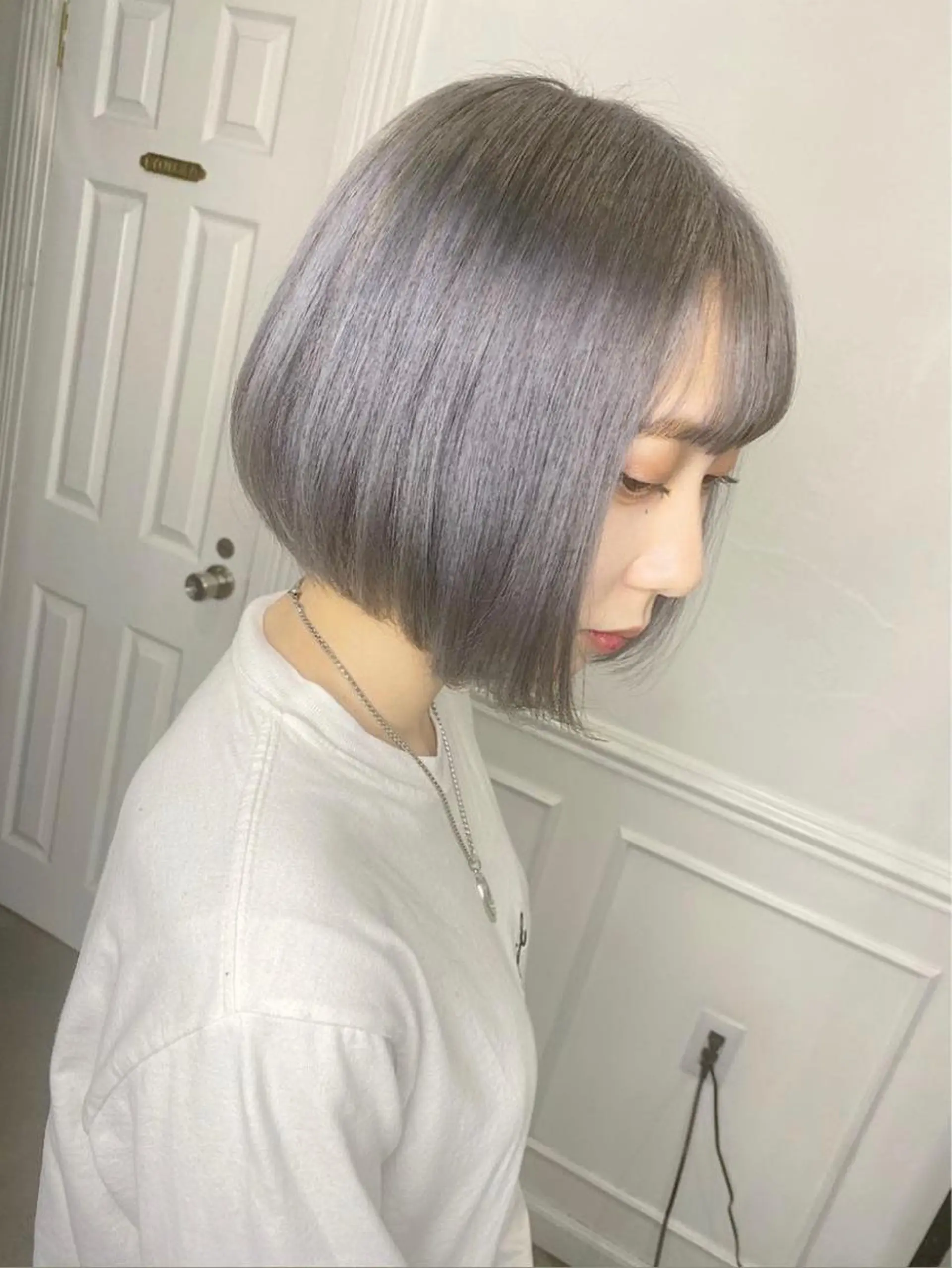 ショート カラー アッシュ アッシュグレー ベージュカラー ブリーチ ブルーカラー ヘアカラー トリートメント ヘアセット 🩰nanaka 🩰のヘアスタイル