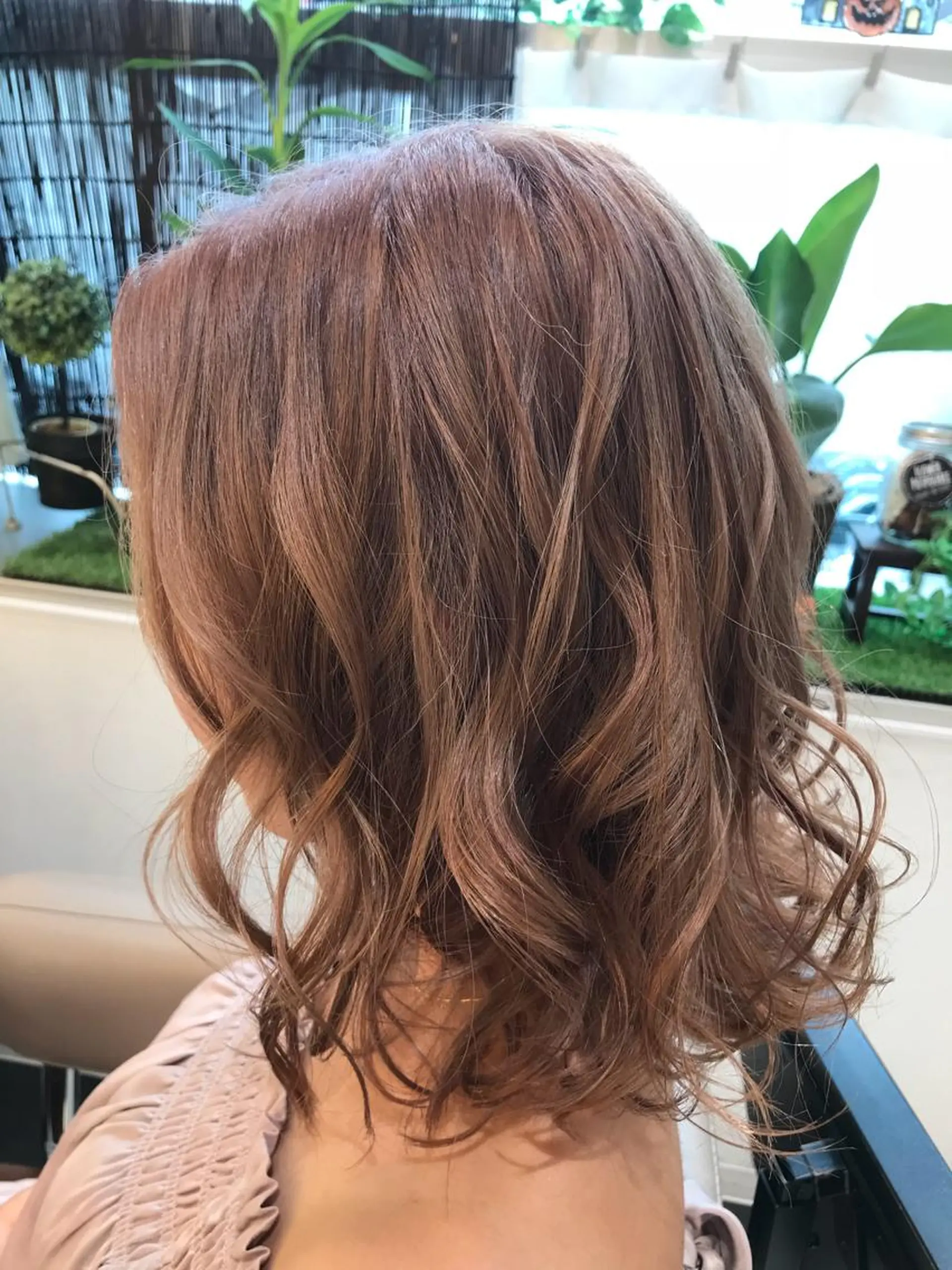 ショート カラー ベージュカラー ピンクカラー ピンクベージュ 清藤 綾のヘアスタイル