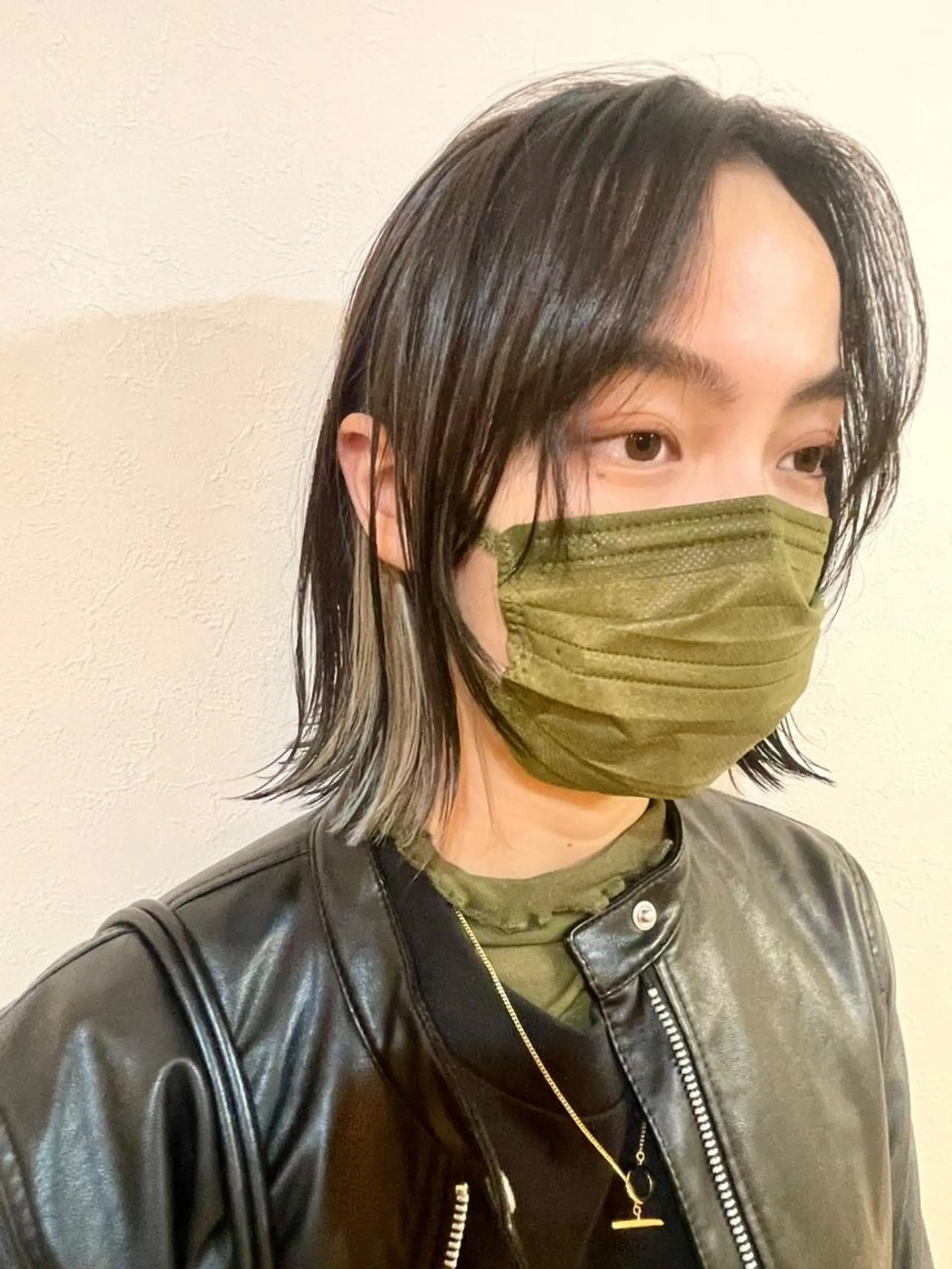 ミディアム カラー ヘアアレンジ 成人式 アディクシーカラー アッシュ バレイヤージュ ミストバング N° +aero 横浜のヘアスタイル