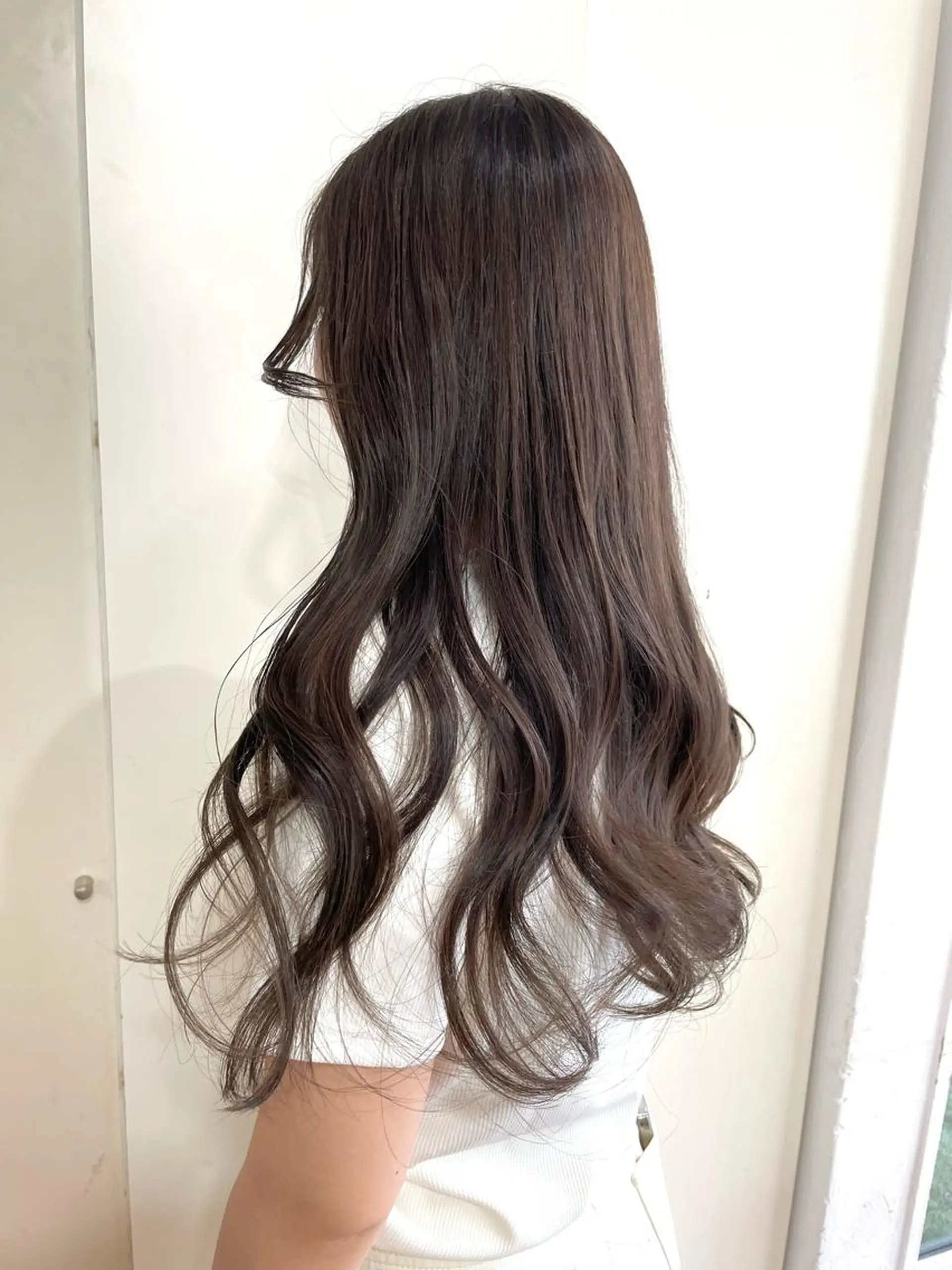 ロング カラー 透明感カラー グレージュ 🦋透明感 艶カラー Rie🦋のヘアスタイル