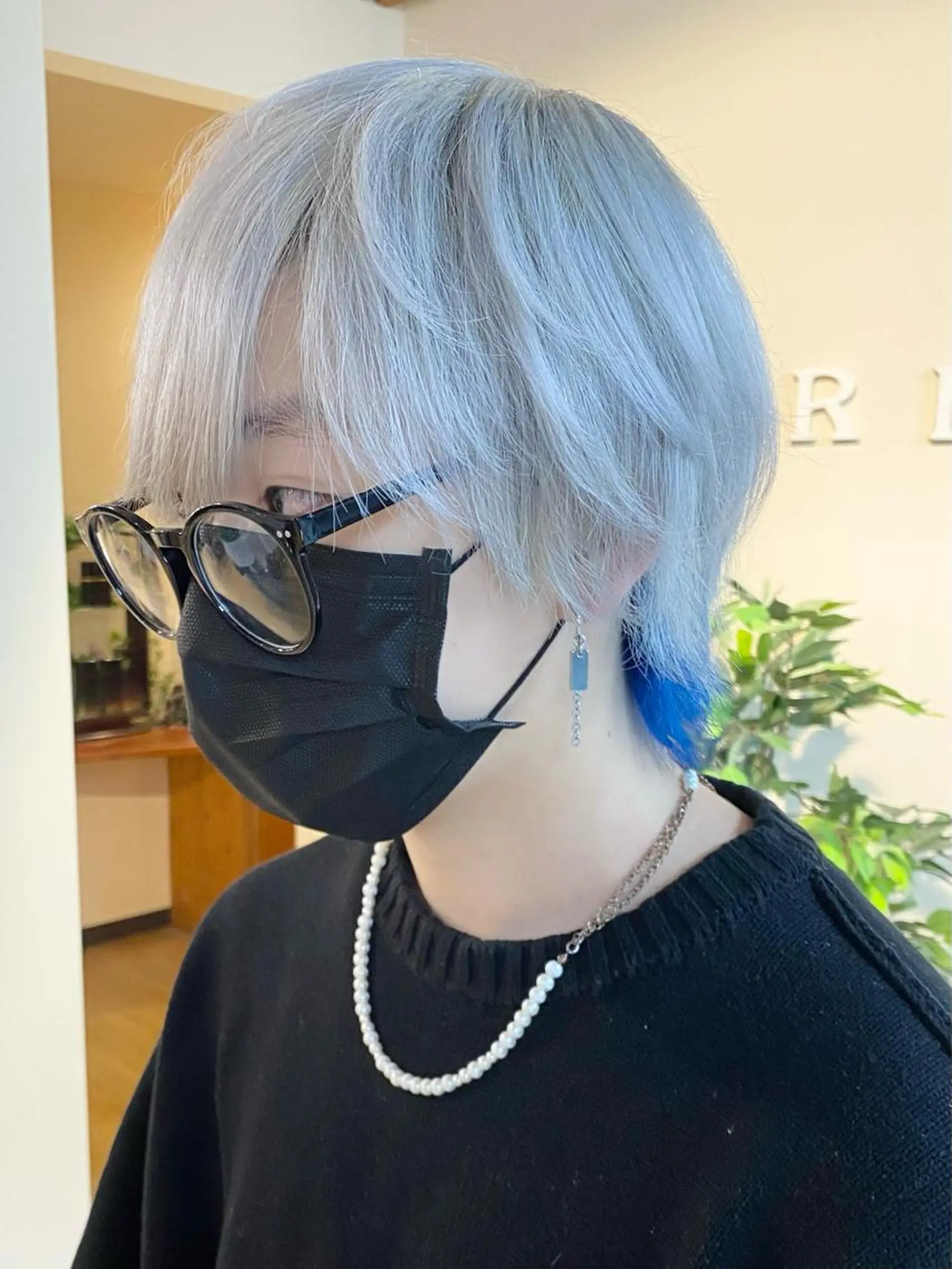 ショート カラー 白髪ぼかし バレイヤージュ志鎌のヘアスタイル
