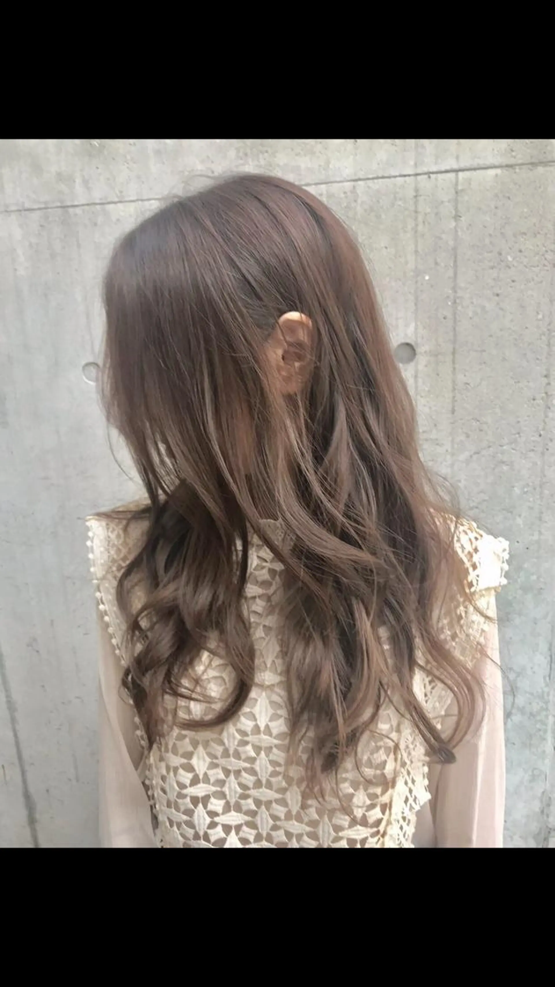 ロング カラー パーマ アッシュ アッシュブラウン ベージュカラー 黒髪 ブラウンカラー DX SHARE SALON SHIBUYA所属・AKI アキのヘアスタイル