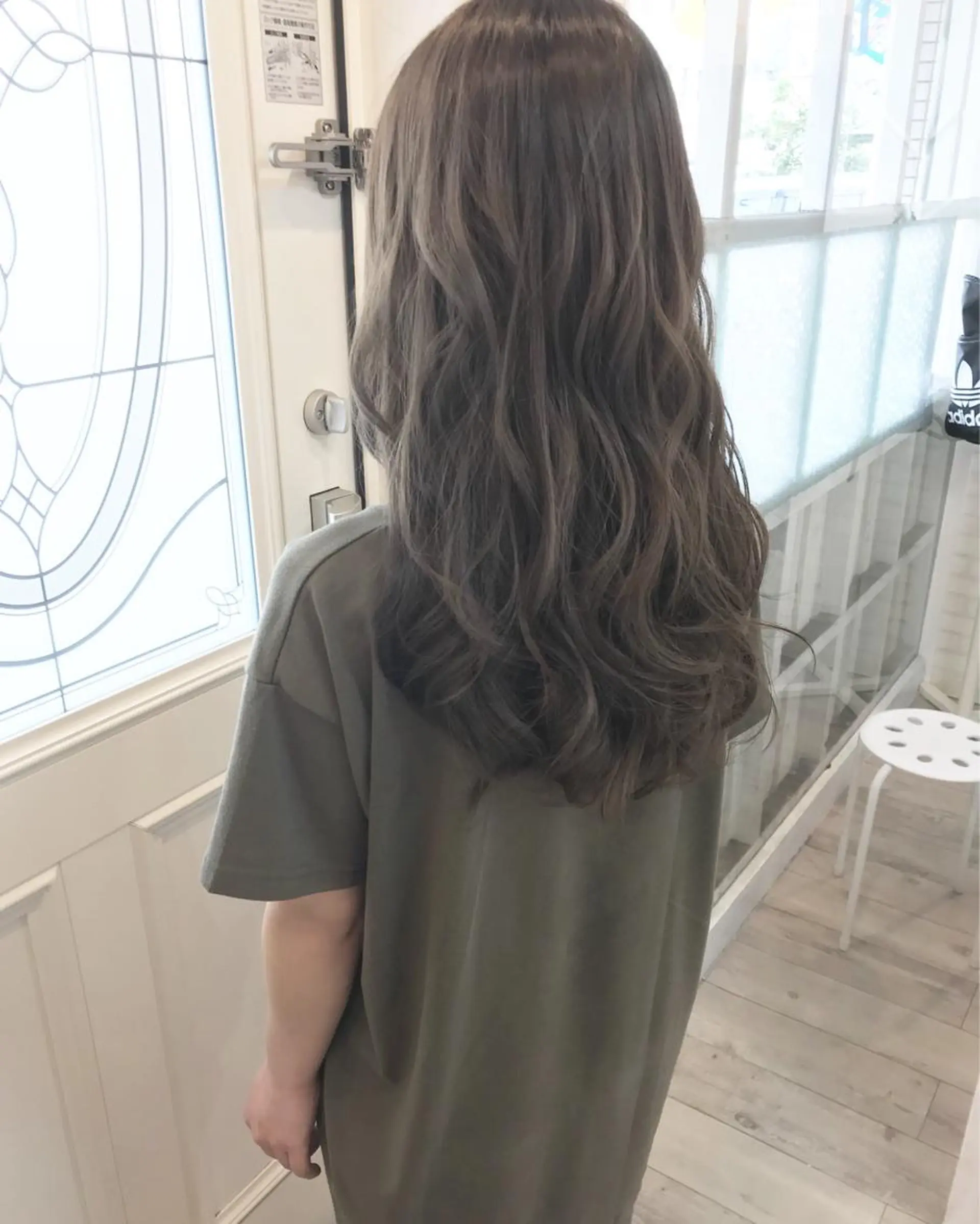 ロング カラー グレージュ Blink Remit hair明野店所属・秋月 亜耶のヘアスタイル