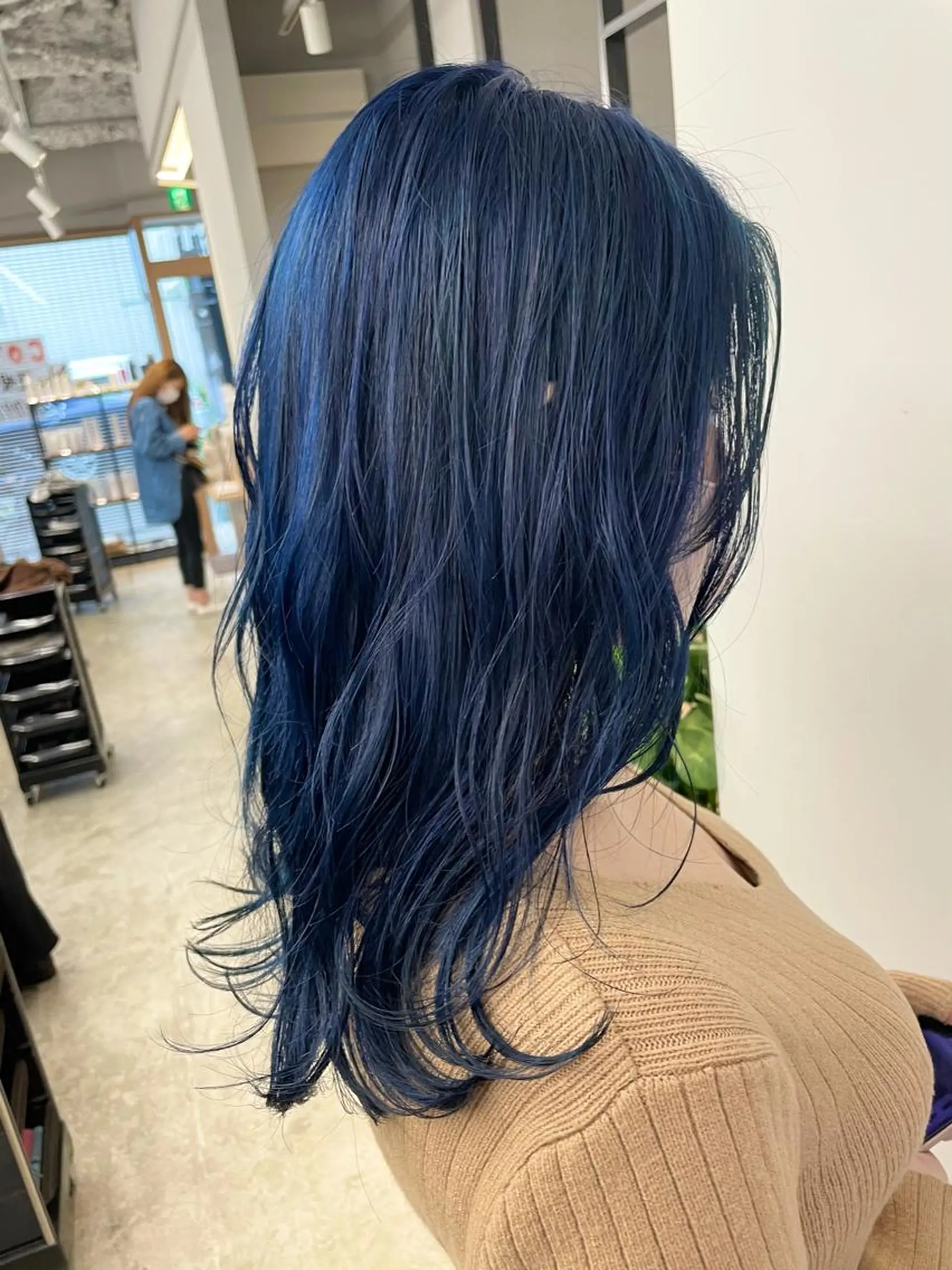 セミロング SAEKI【ior 】北千住店ブリーチのヘアスタイル