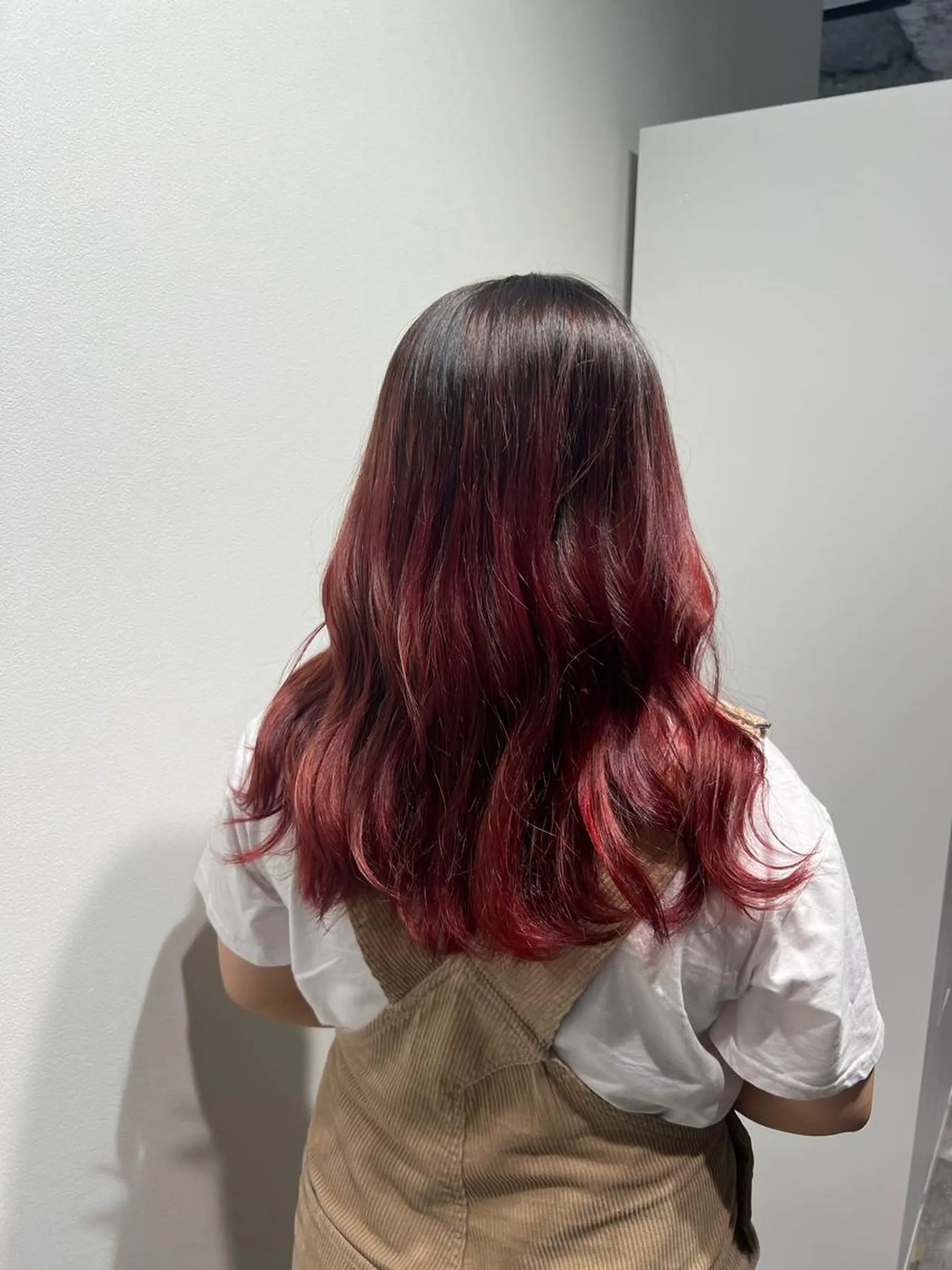 カラー 長谷 朋美のヘアスタイル