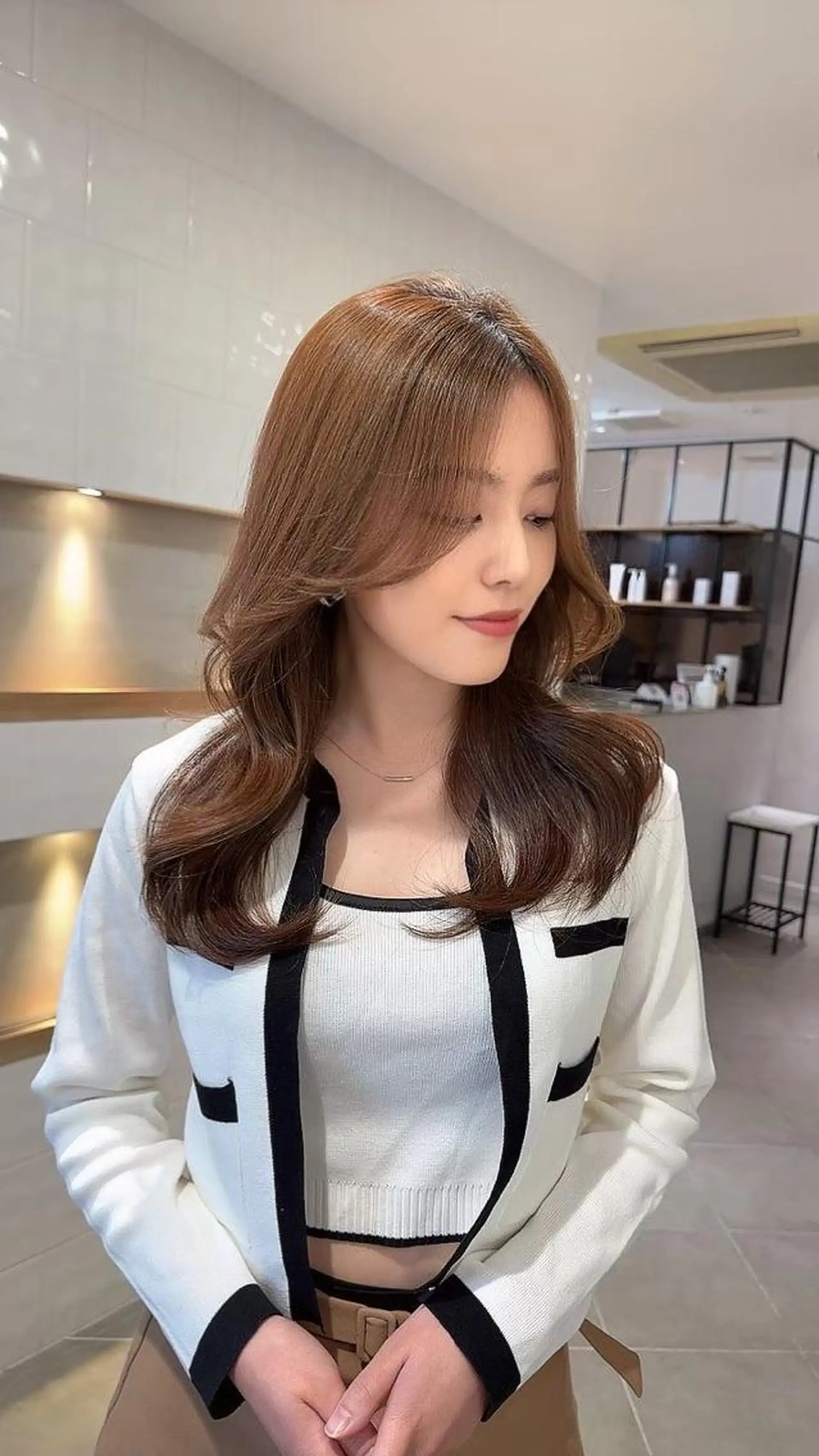 セミロング Allure所属・伊藤 莉奈　韓国ヘアのヘアスタイル