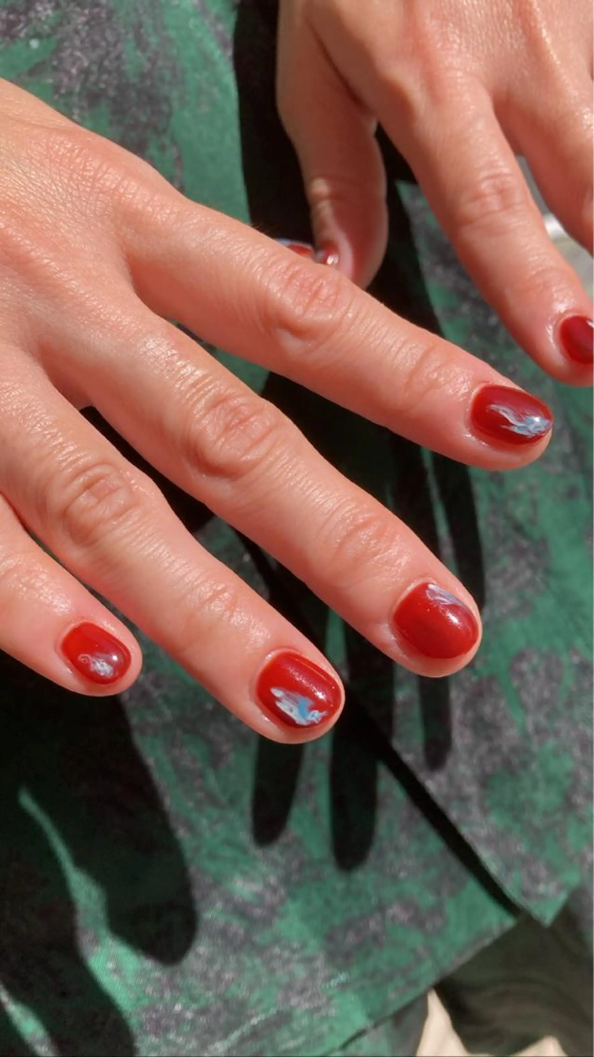 ネイル nailsalon　hue所属・小山 羽奈のネイルデザイン