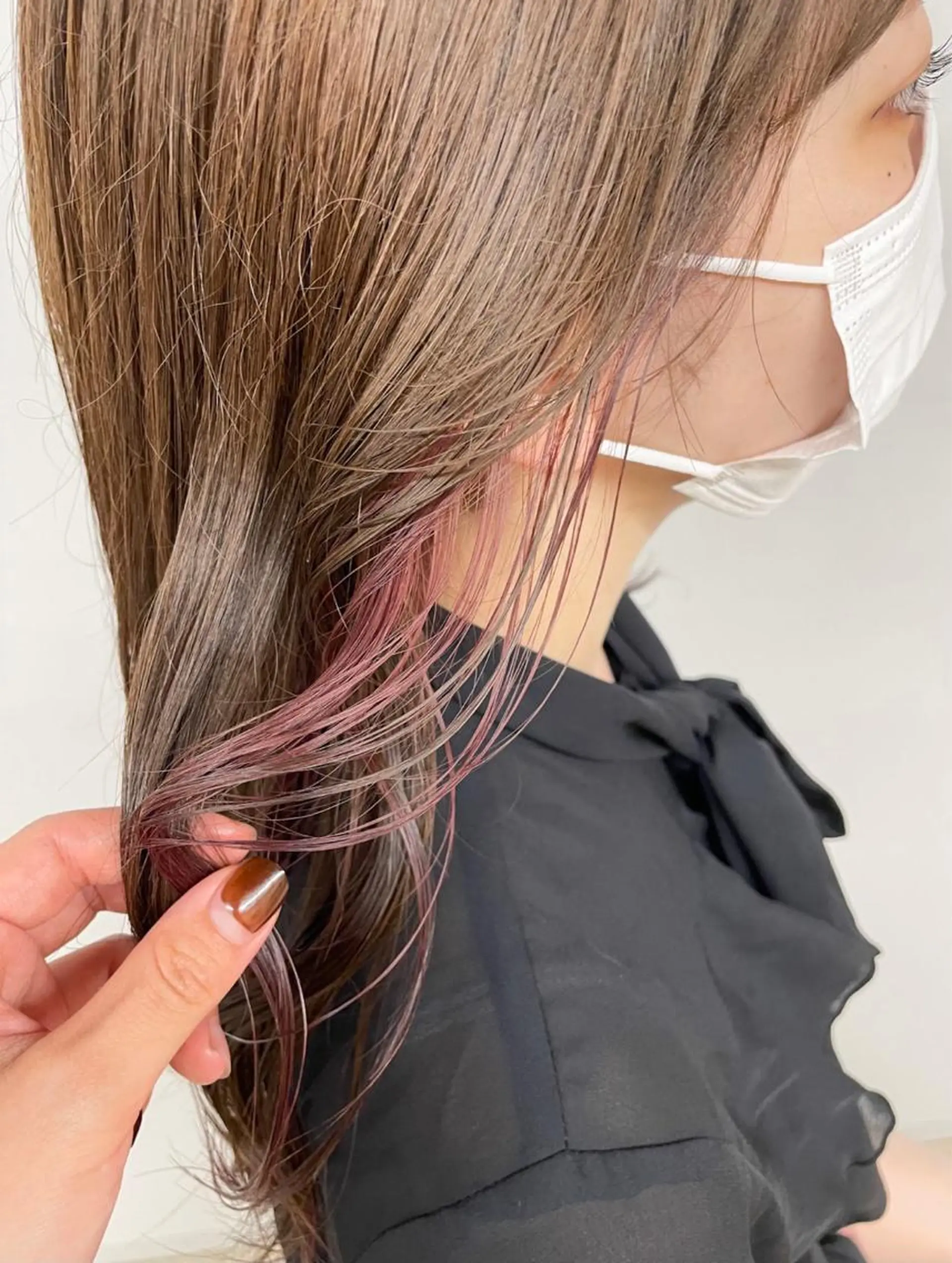 ロング カラー イヤリングカラー ピンクカラー Koto🌿 ブリーチなしカラーのヘアスタイル