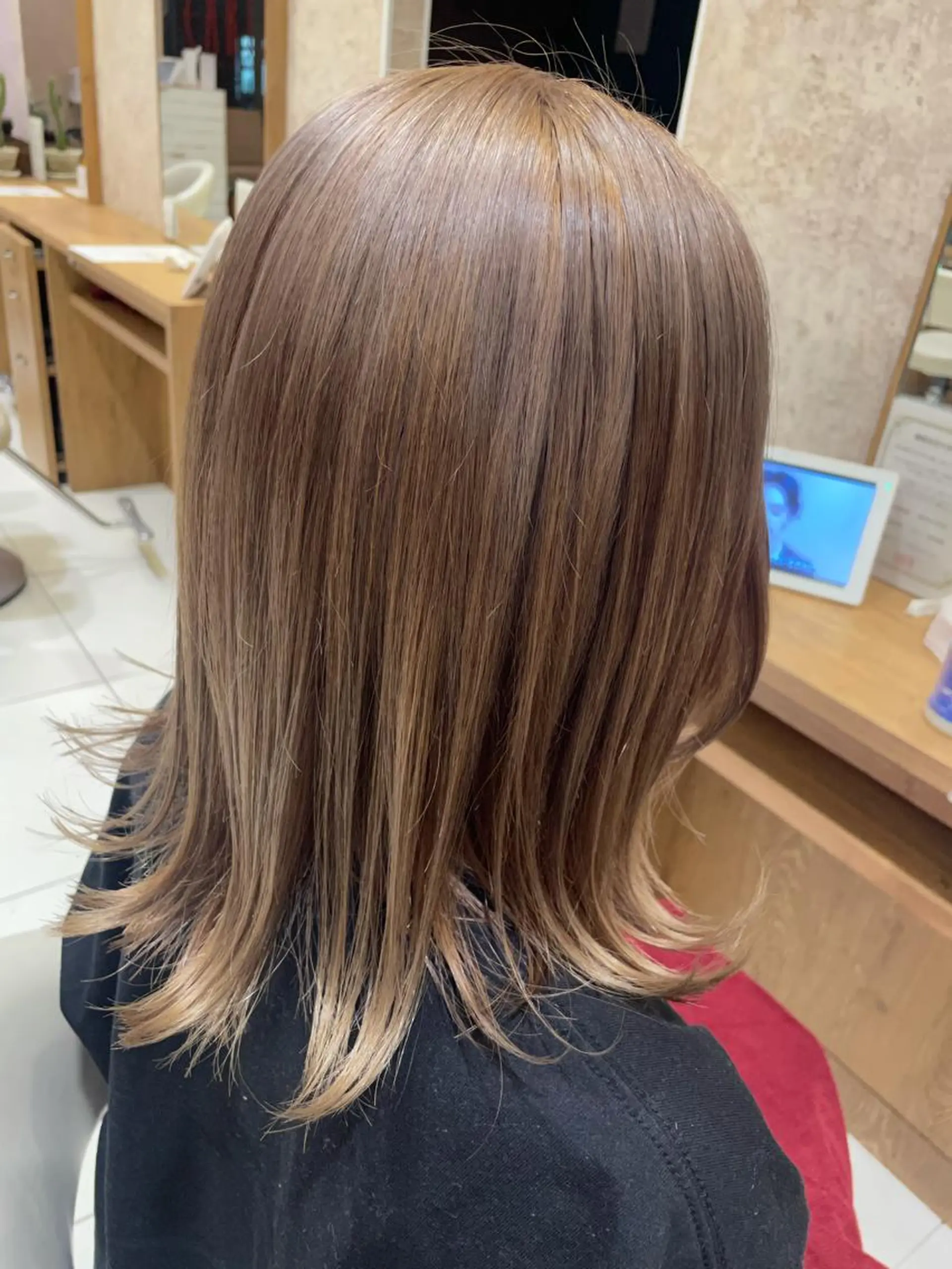 ミディアム カット ヘアカラー 畑山 竜也のヘアスタイル