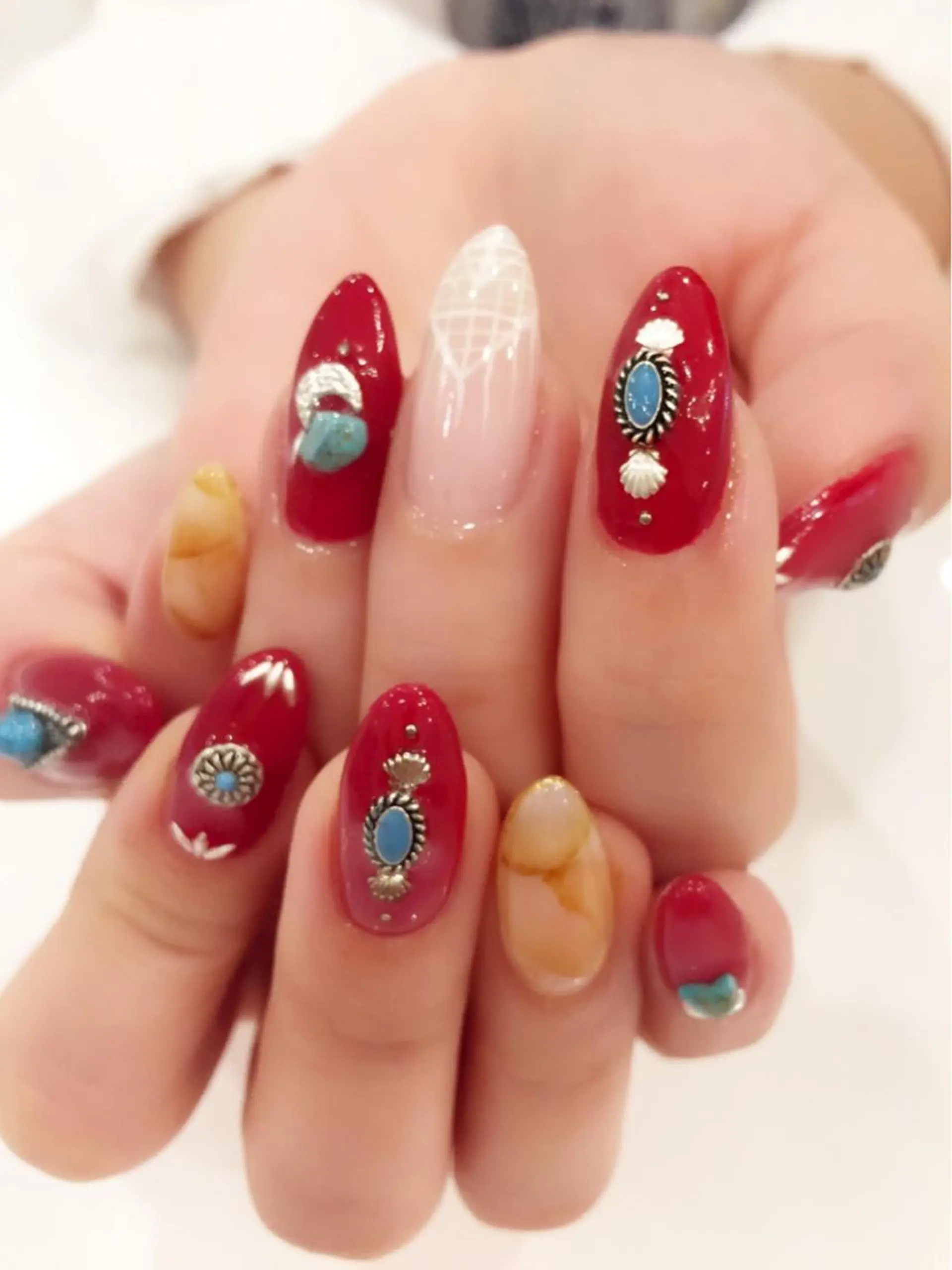 ネイル nailstudio ′ecole所属・nailstudio ′ecoleのネイルデザイン