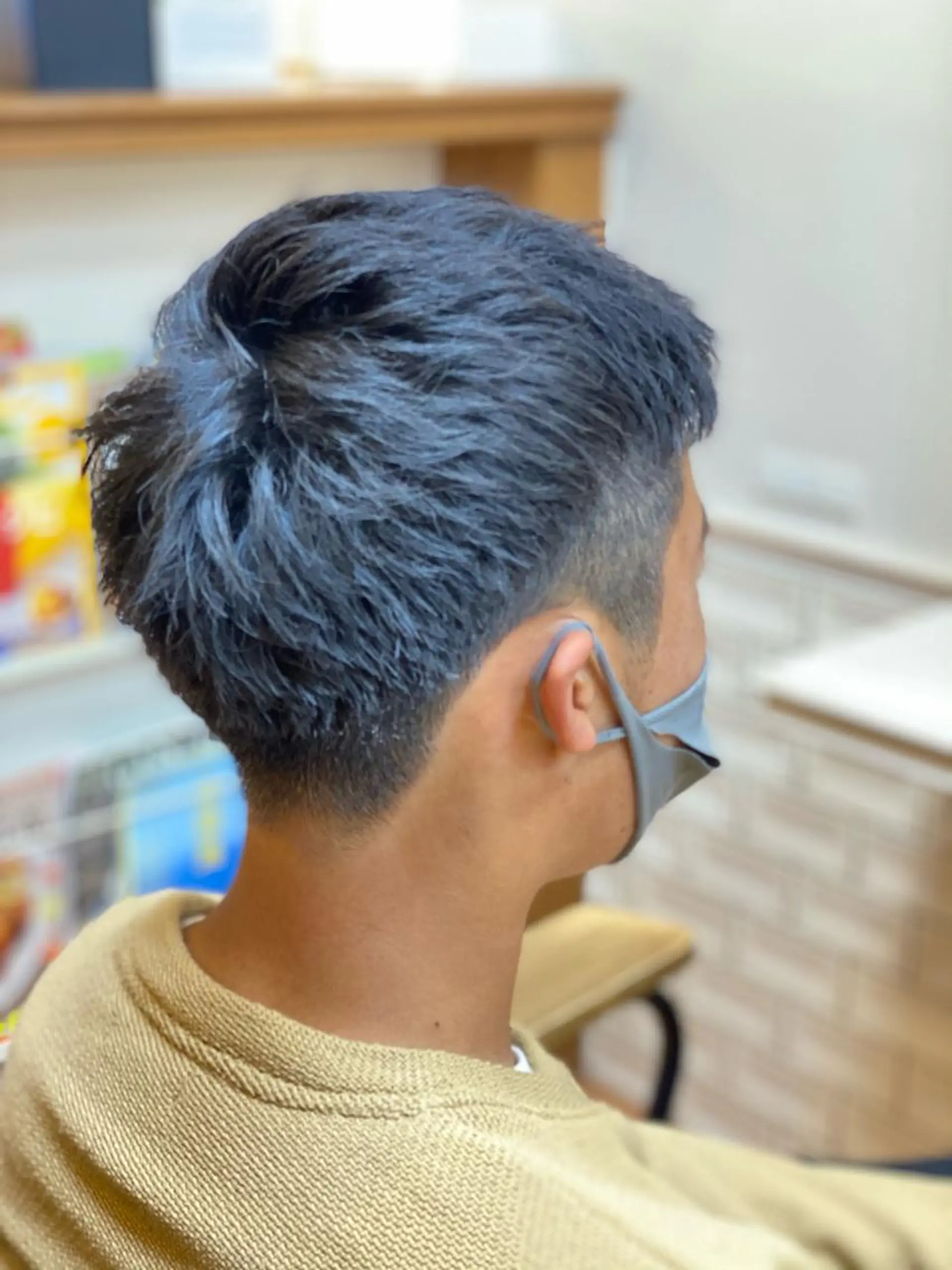 ショート メンズ 刈り上げ 生駒市デザインカラー /浜中美奈のヘアスタイル
