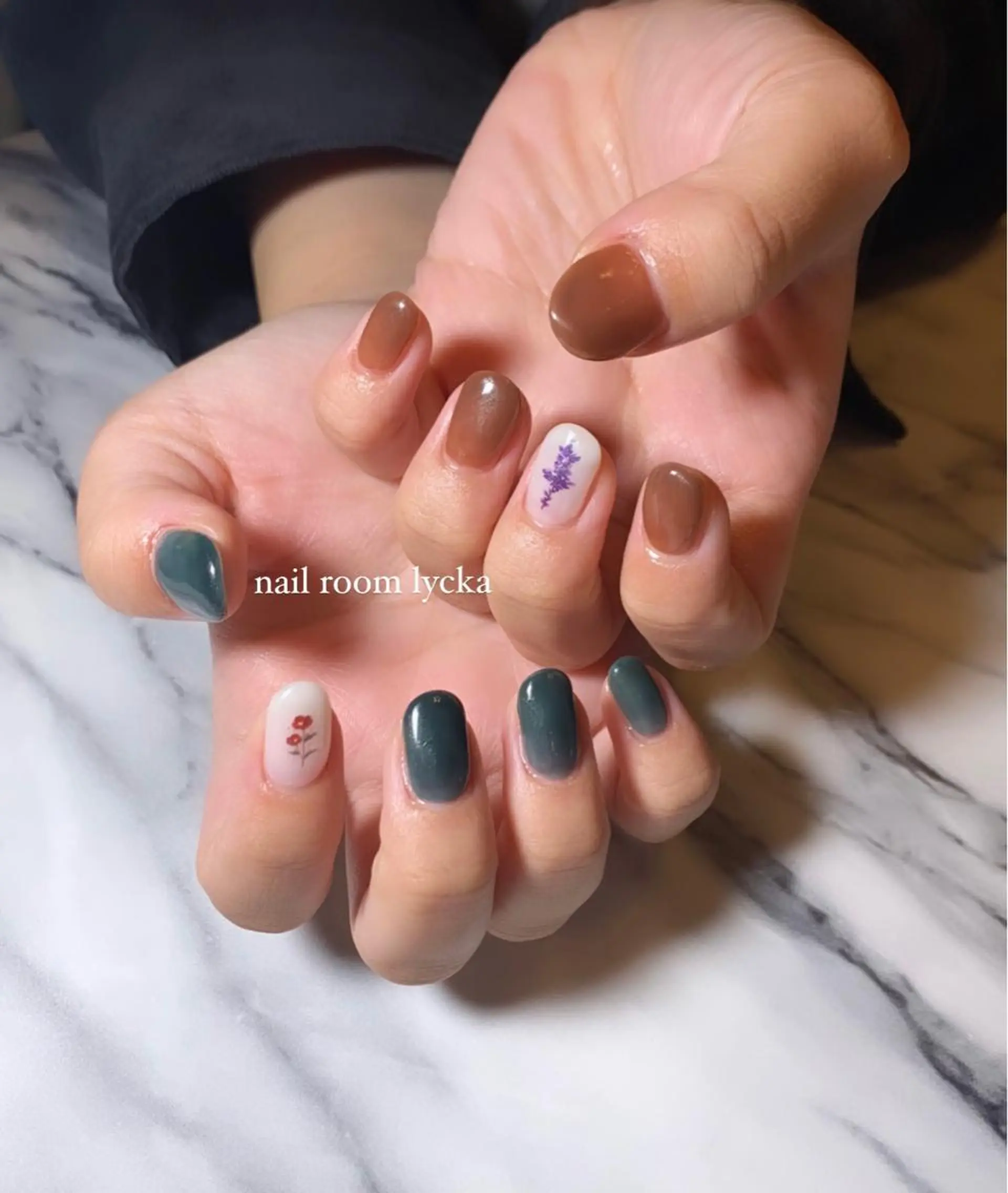 ネイル ﾈｲﾙﾙｰﾑﾘｯｶ 𝐦𝐚𝐲𝐮のネイルデザイン