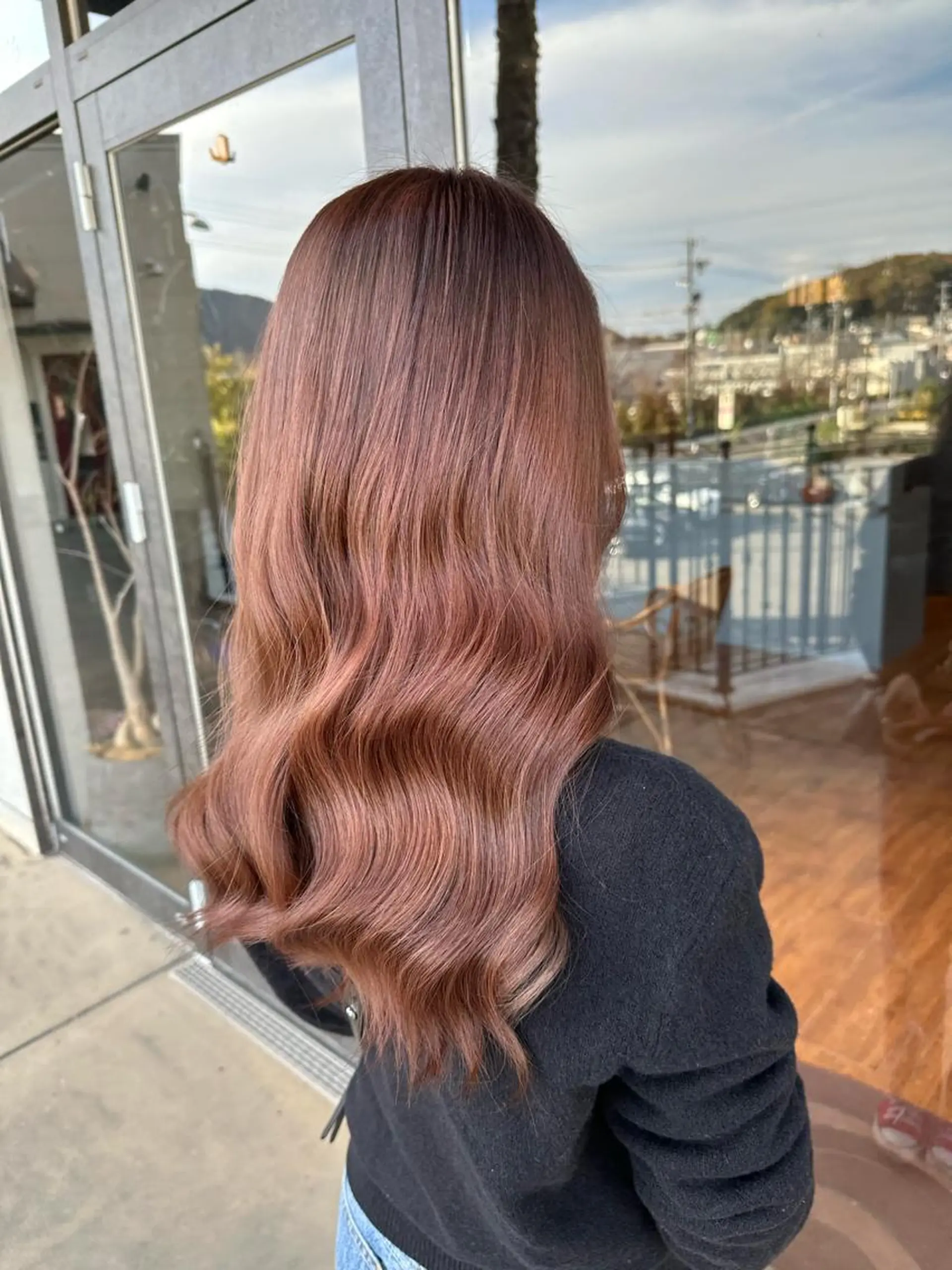 ロング カラー ブラウンカラー ピンクカラー ピンクブラウン ヘアカラー トリートメント clocca所属・鵜飼 真伍のヘアスタイル