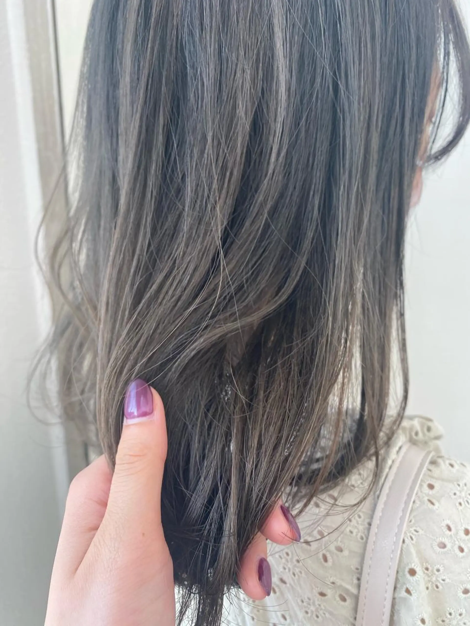 ミディアム カラー 韓国ヘア顔周りカット 艶髪ベージュtamaのヘアスタイル