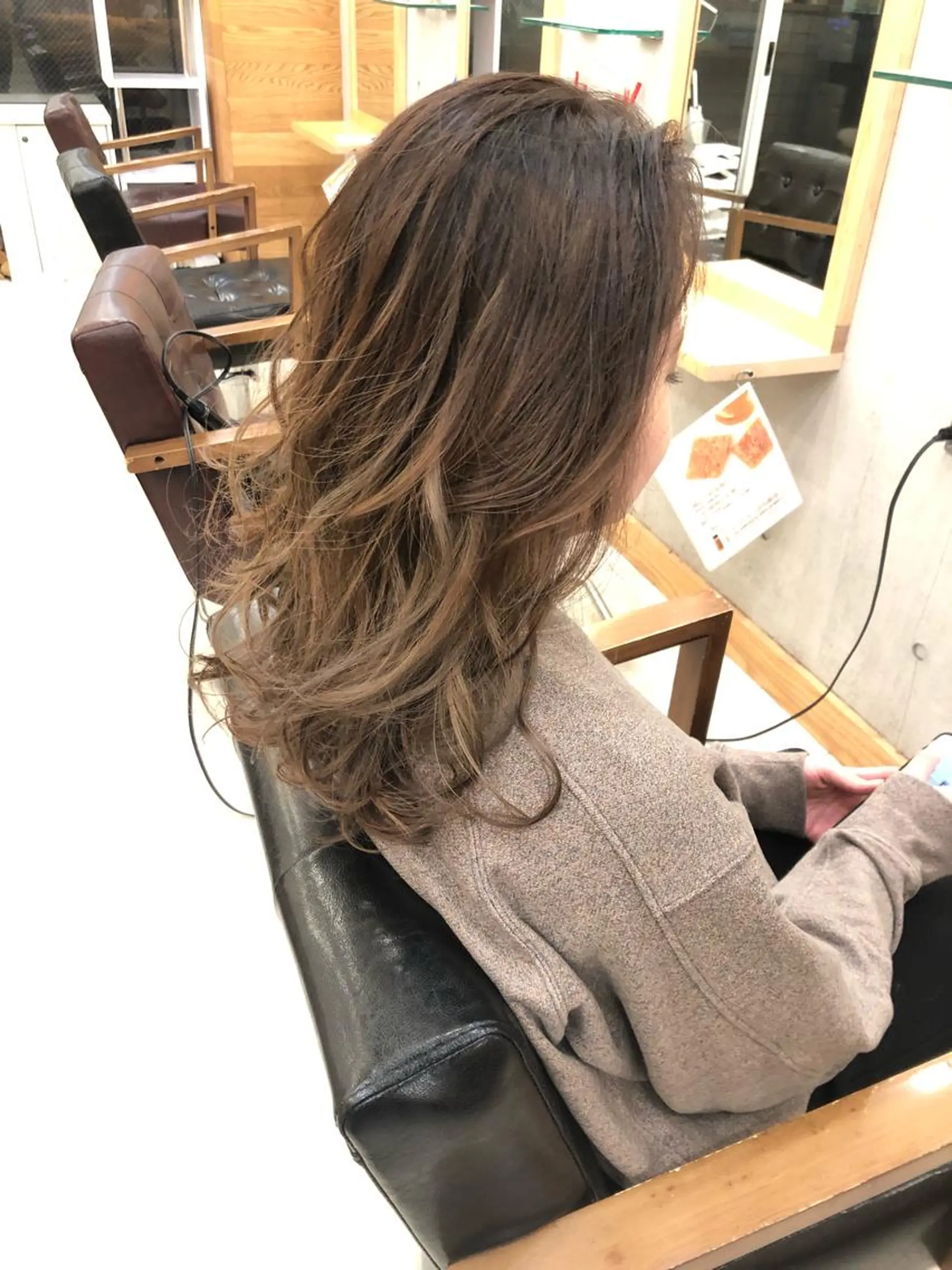 ロング カラー ヘアアレンジ グラデーションカラー グレージュ カット Hair  Design  One Charme所属・鳴海 悠のその他イメージ