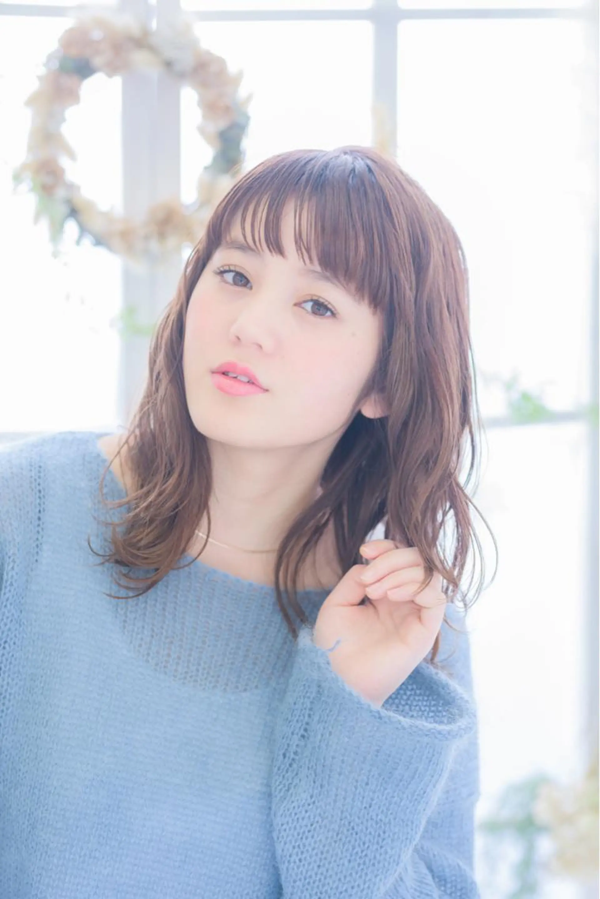 ミディアム ミディアムパーマ 齋藤 咲のヘアスタイル