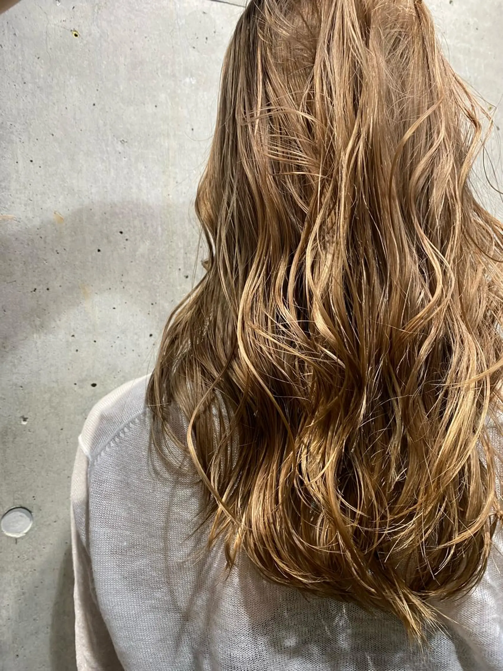 ロング カラー アッシュ アッシュグレー アッシュグレージュ バレイヤージュ ミストバング ヘアカラー トリートメント ヘアセット カットカラー特化 ⭐️代表⭐️のヘアスタイル