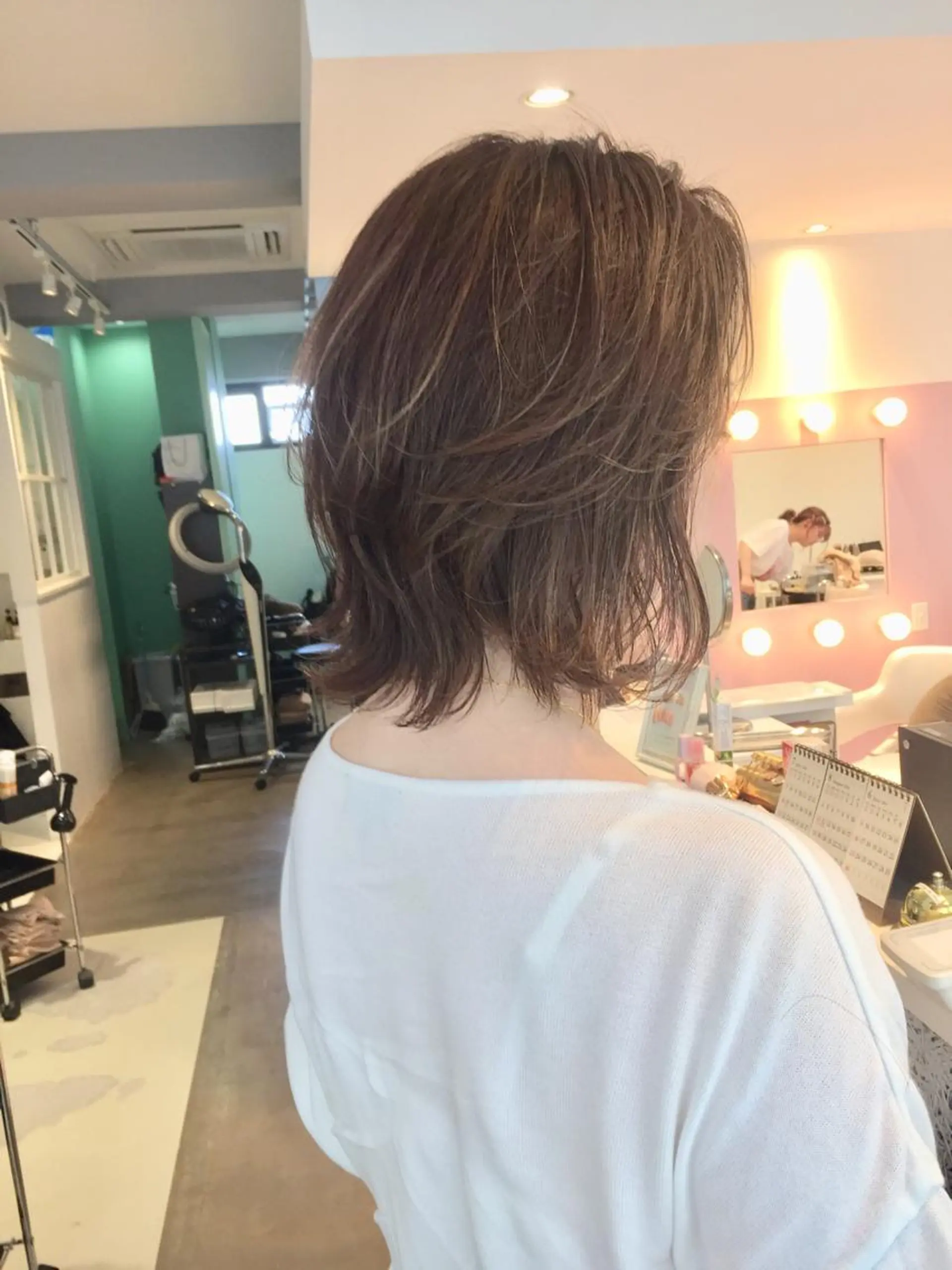 ミディアム ハイライト カット ヘアカラー トリートメント 所渉/韓国レイヤー /ウルフカットのヘアスタイル