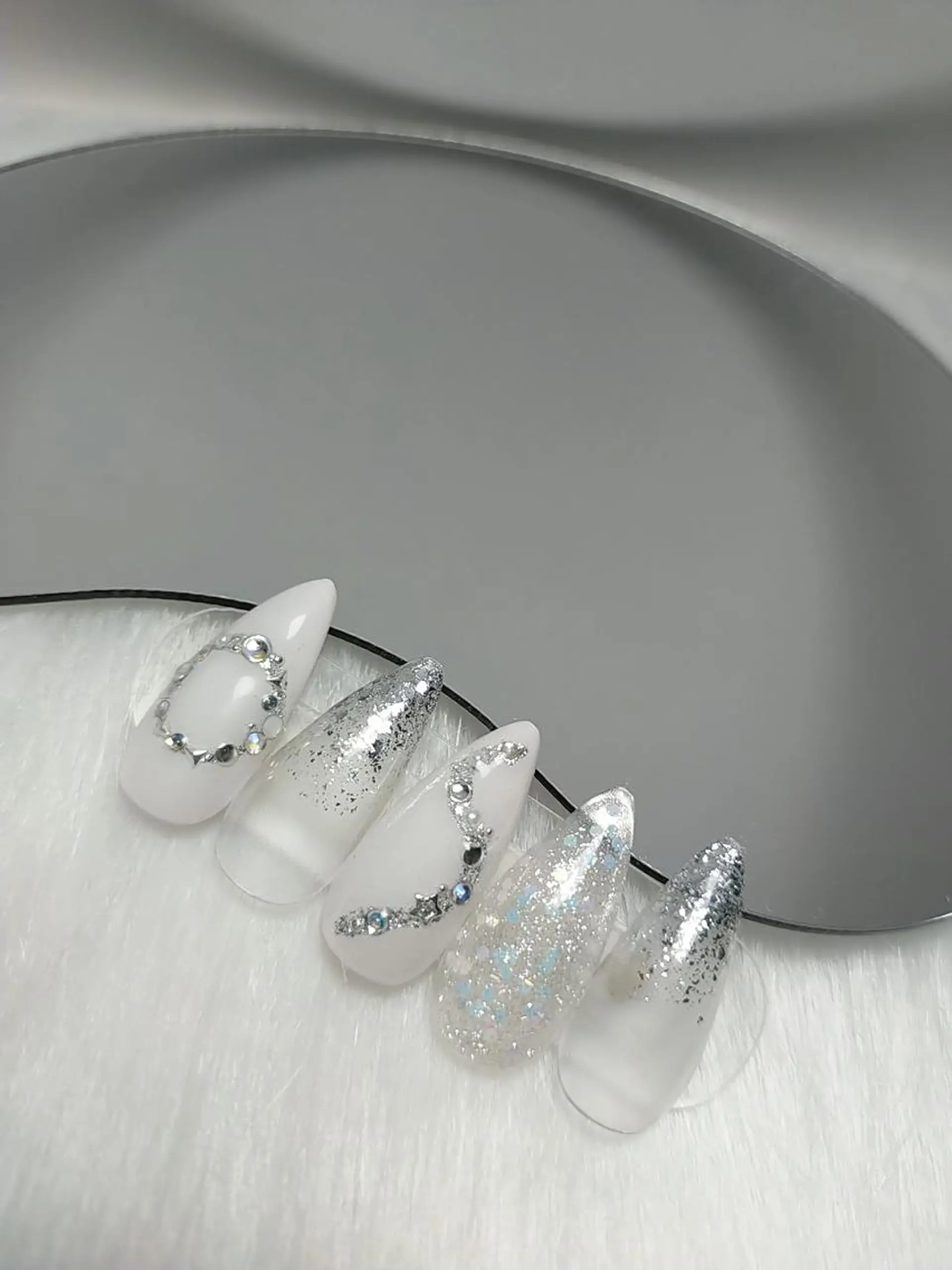 ネイル 冬ネイル クリスマス ハンドネイル 🎀Yumi✨ ミキネイルサロン池袋のネイルデザイン