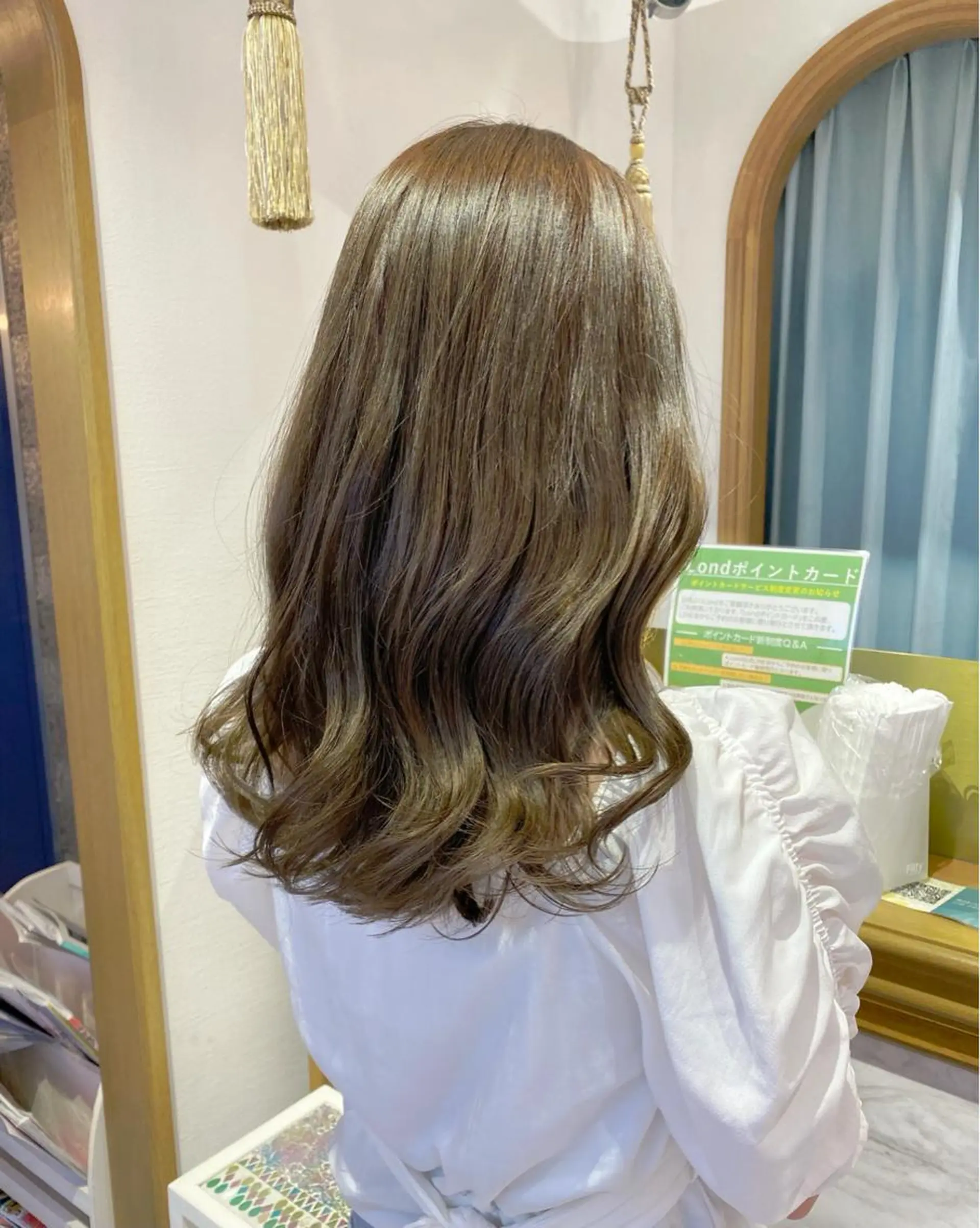 ミディアム カラー カット ヘアカラー トリートメント レイヤーカット /透明感カラー西田のヘアスタイル