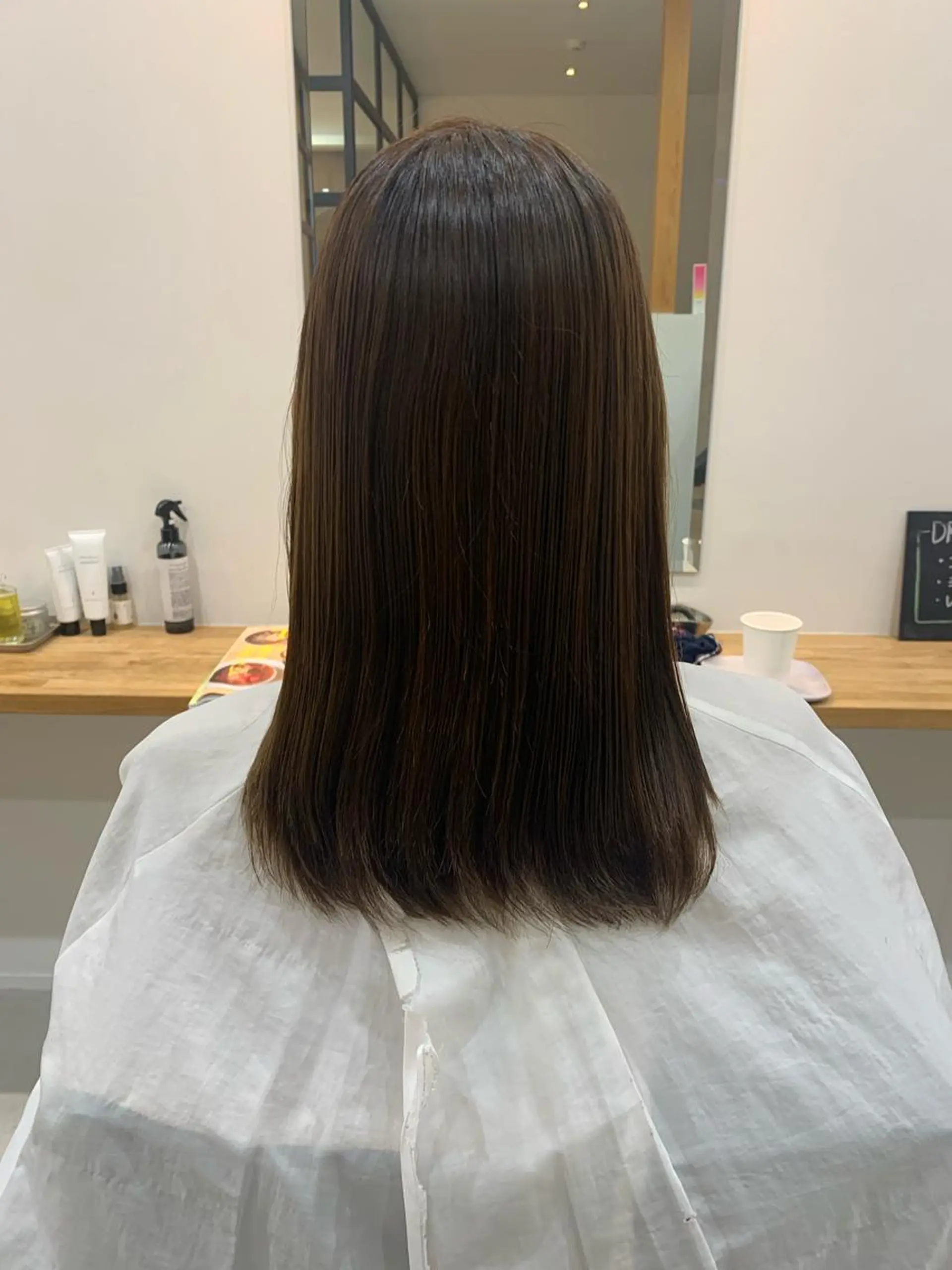 セミロング カラー kanon hair所属・新木 愛花のヘアスタイル