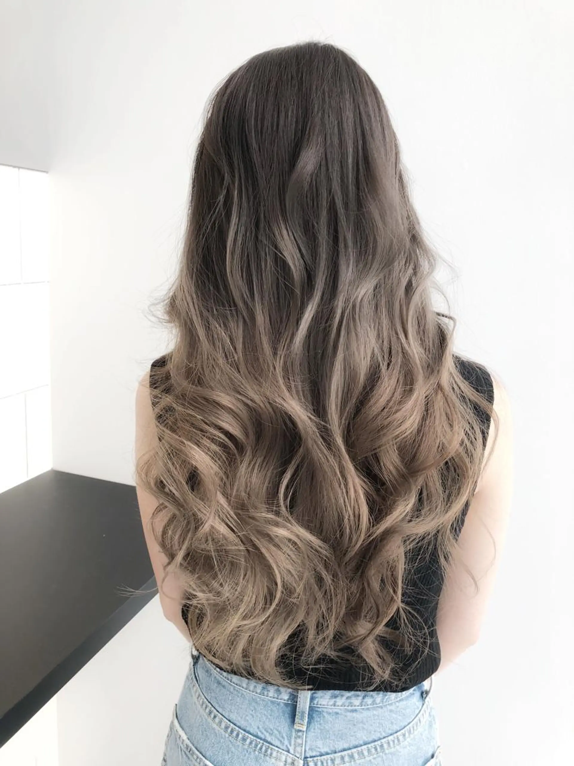 ロング カラー ブリーチ グラデーションカラー Hair mission【ヘアーミッション】心斎橋所属・エクステ／レイヤー 落合/心斎橋のヘアスタイル