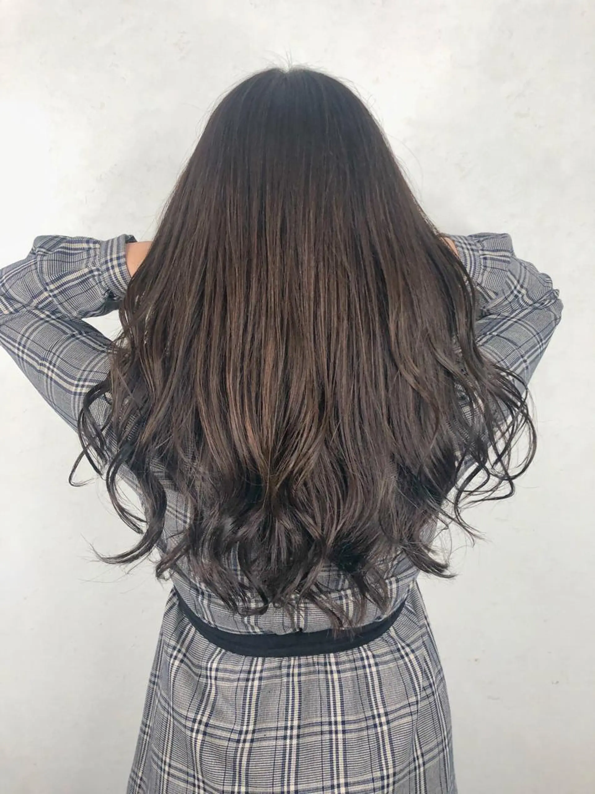 ロング カラー ヘアアレンジ AHNKISM AHNKISMのヘアスタイル