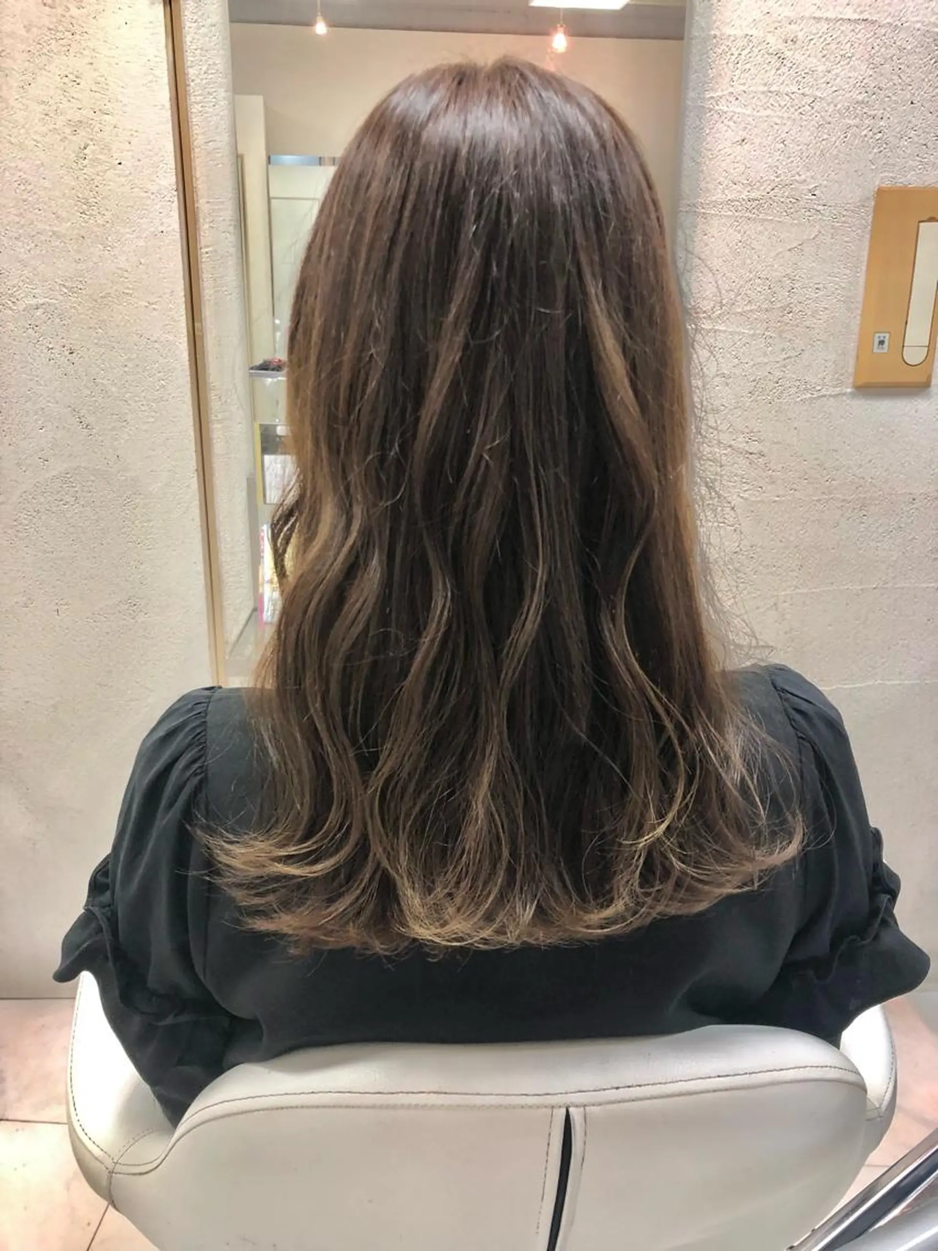 ロング カット ヘアカラー トリートメント 阿部 美咲のヘアスタイル