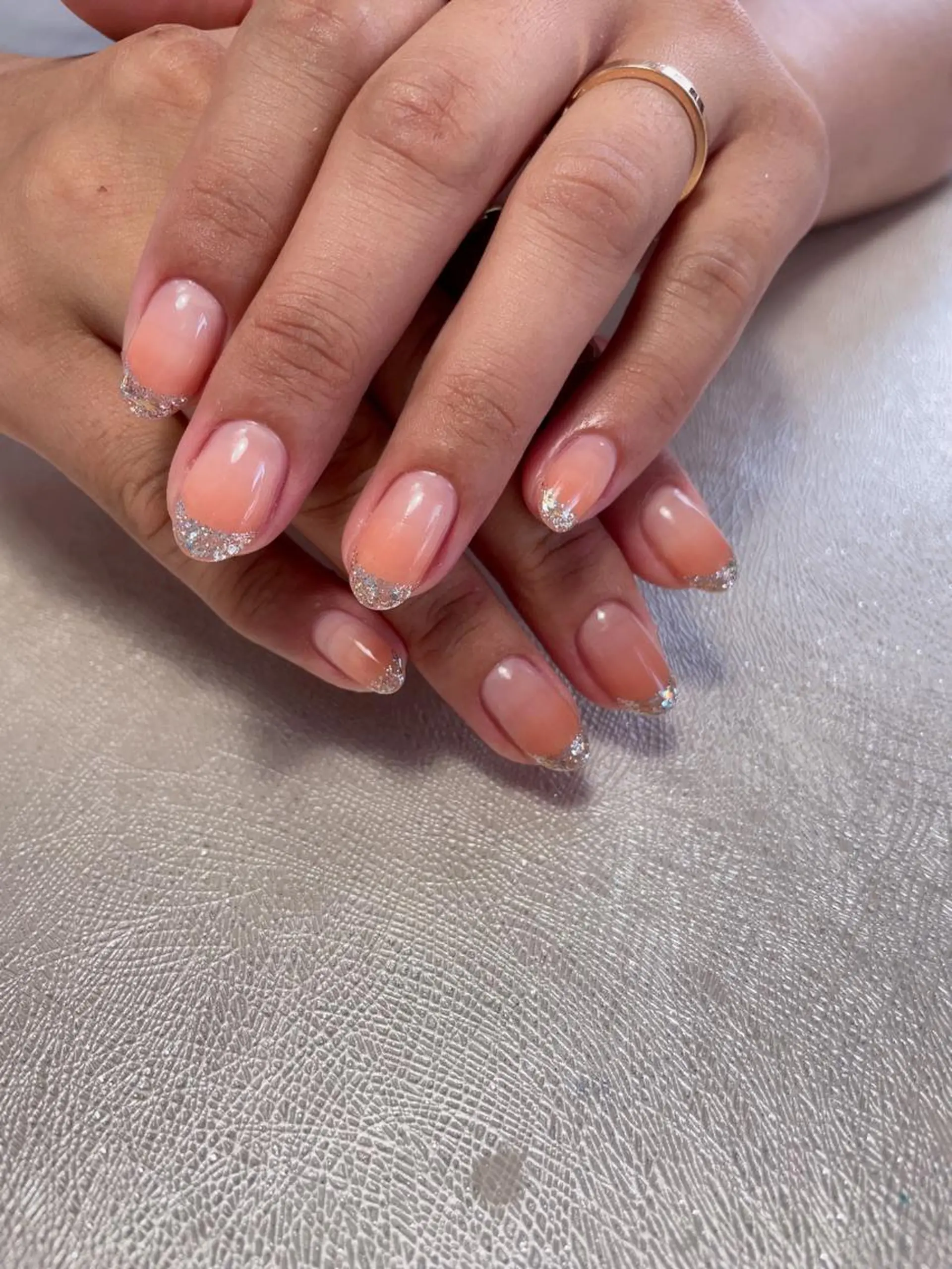 ネイル フレンチネイル ガラスフレンチ グラデーション ハンドネイル 南野 由希のネイルデザイン