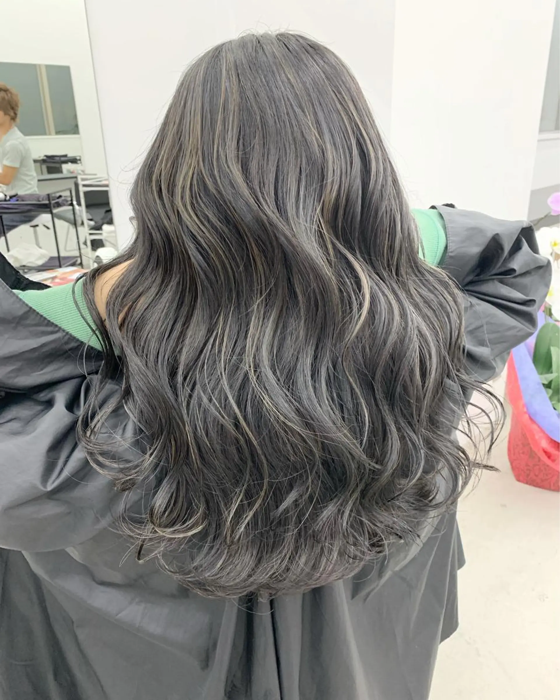 カラー LINOET NAGOYA所属・中川 来紀のヘアスタイル