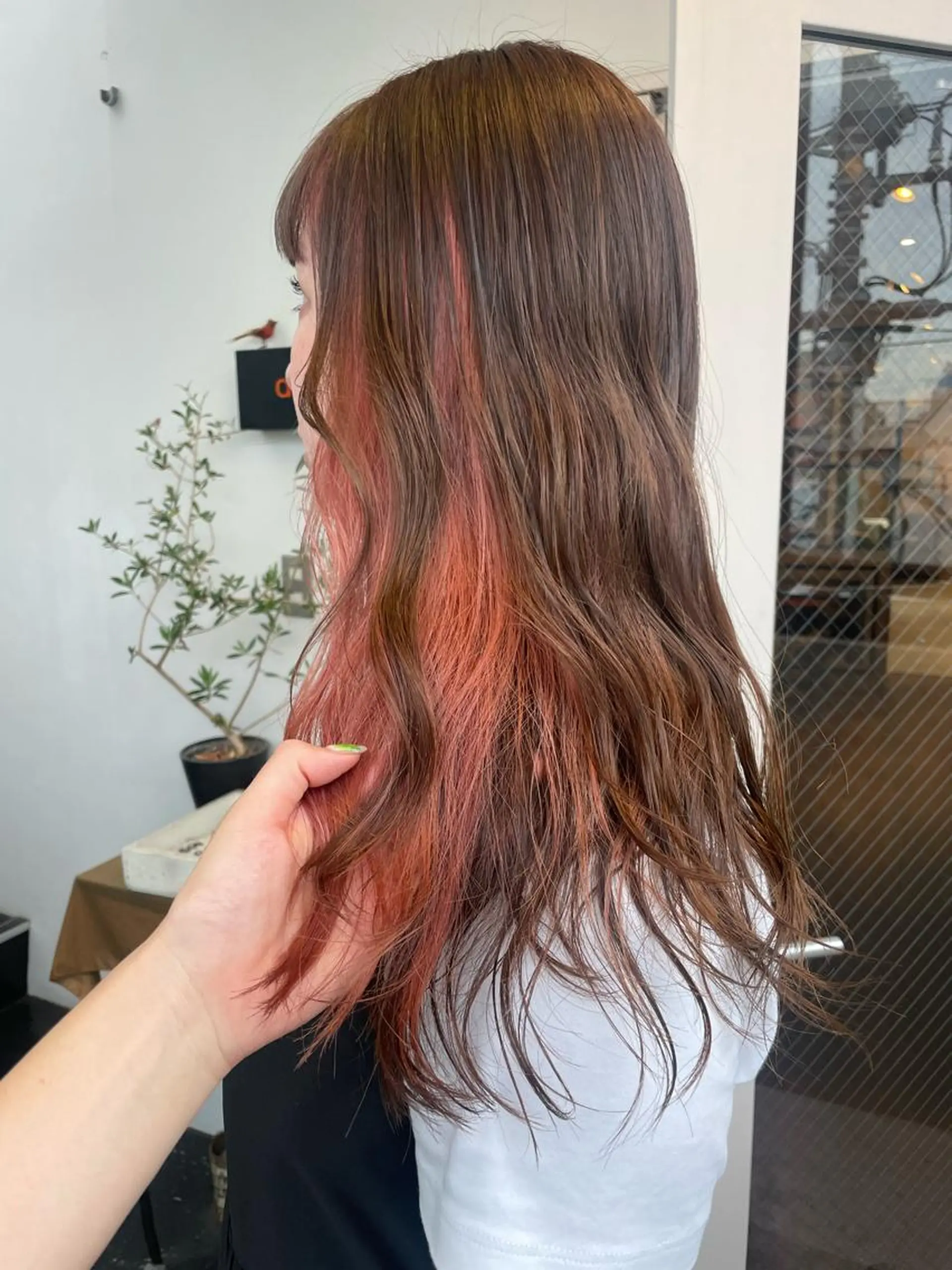 ロング トリートメント ヘアカラー ファッションに 溶け込むstyleのヘアスタイル