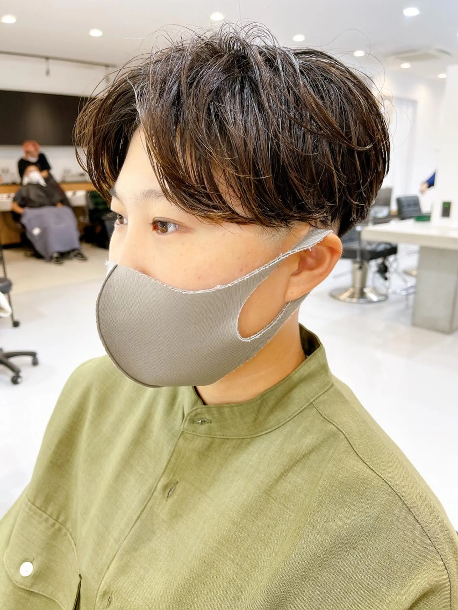 ショート パーマ メンズ センターパート カット パーマ メンズパーマ タカキリョウのヘアスタイル