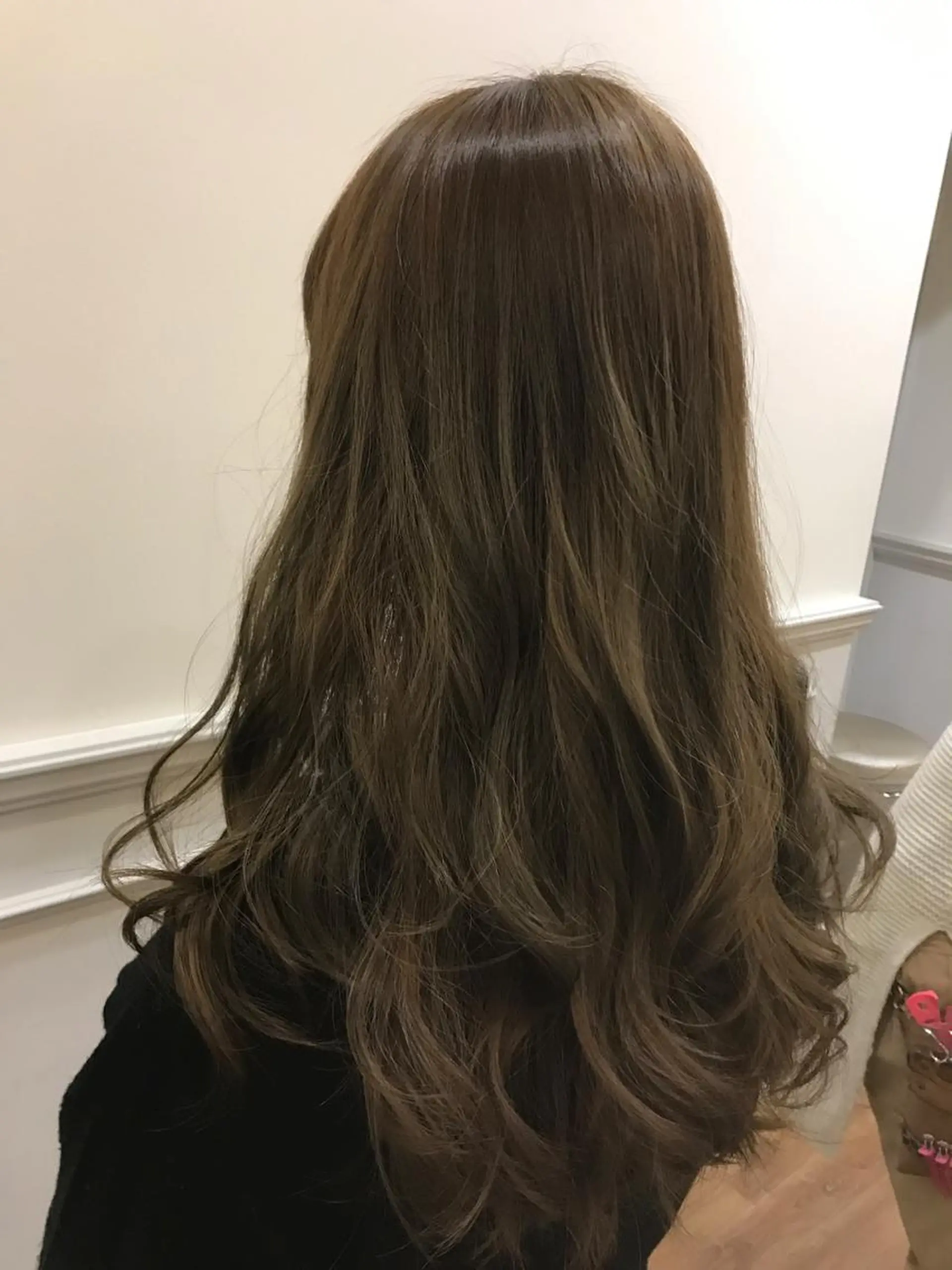 ロング カラー ベージュカラー ブリーチ ブリーチなしカラー ひろせ かなのヘアスタイル